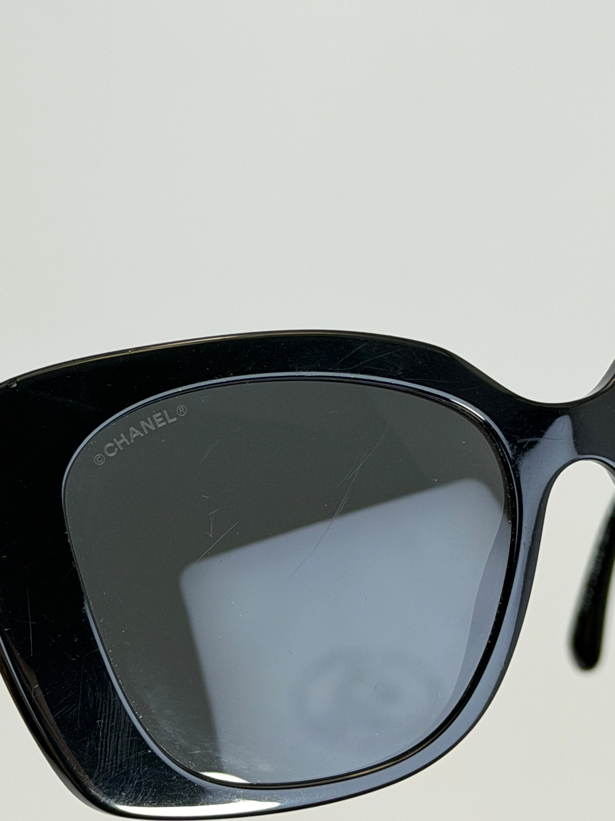 Occhiali Chanel neri