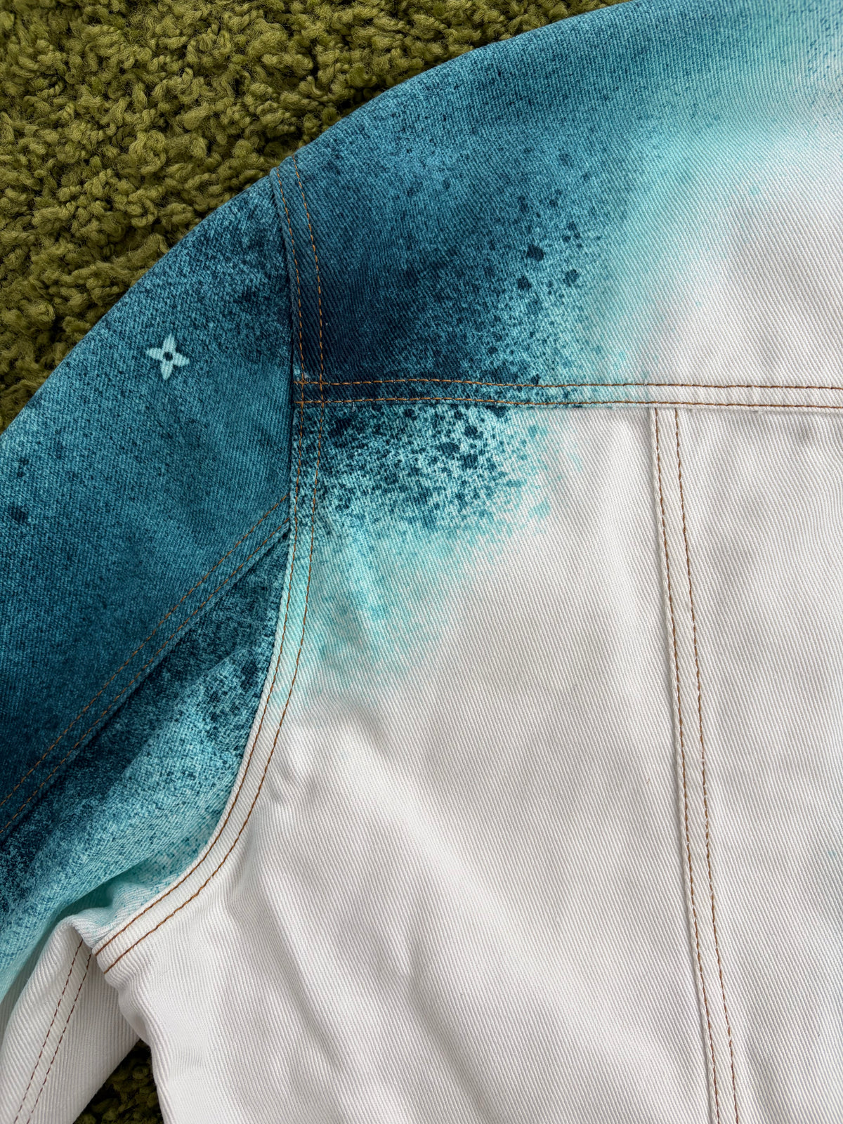 Giacca Louis Vuitton Spray in Denim Bianca Multicolor 54