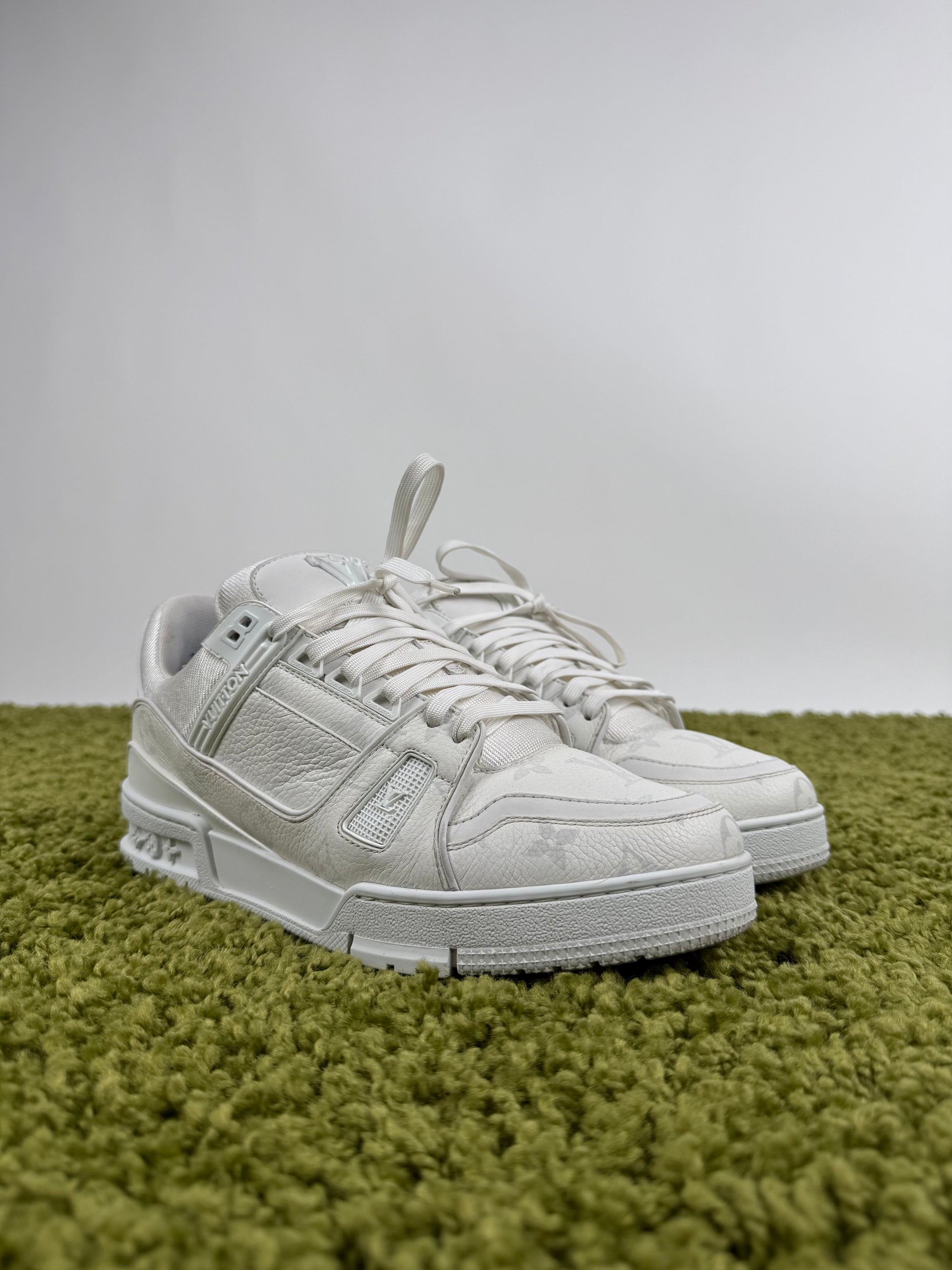 Louis Vuitton Trainer 41 veste 42