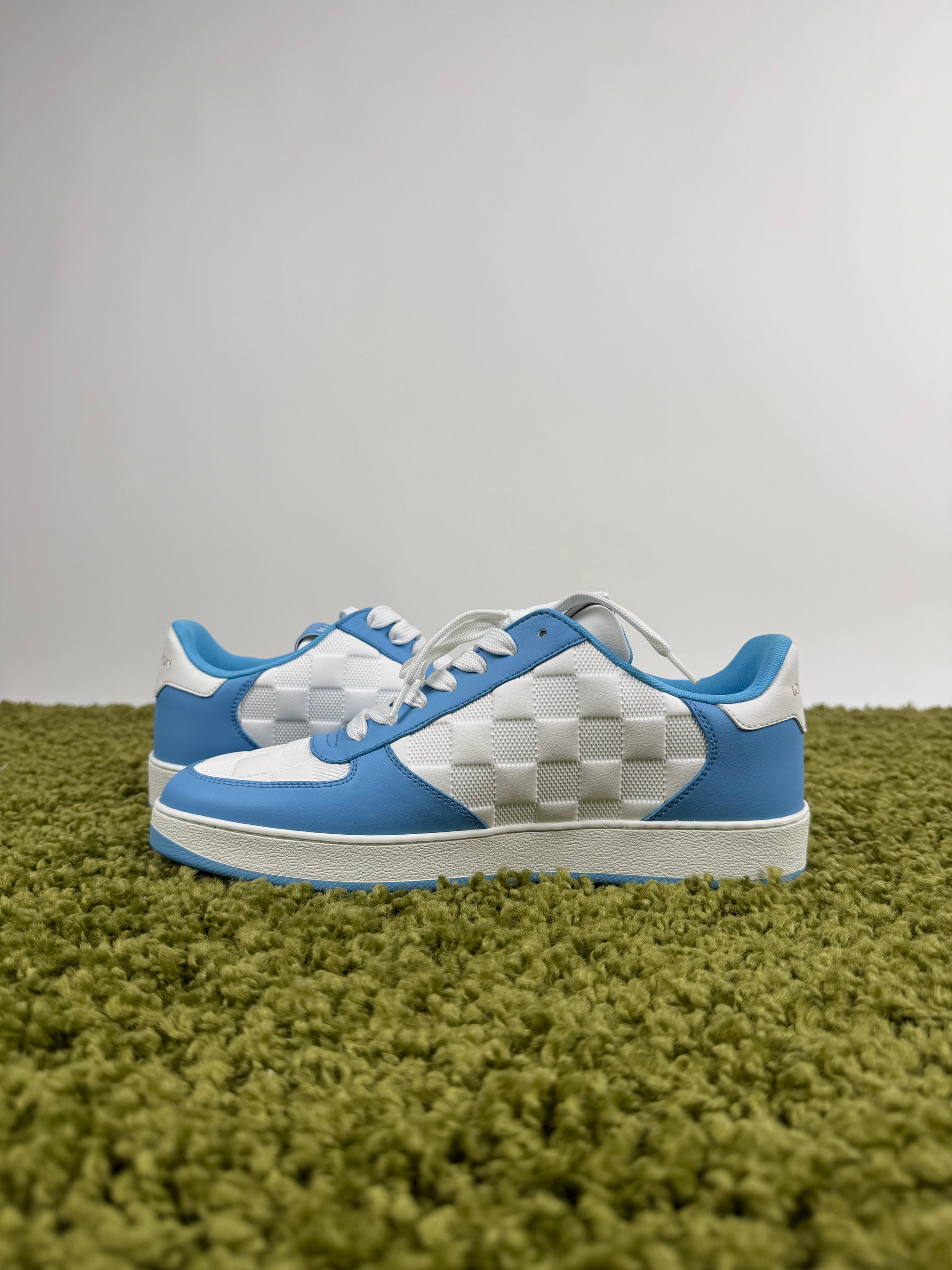 Louis Vuitton Rivoli Sneaker 40 veste 41