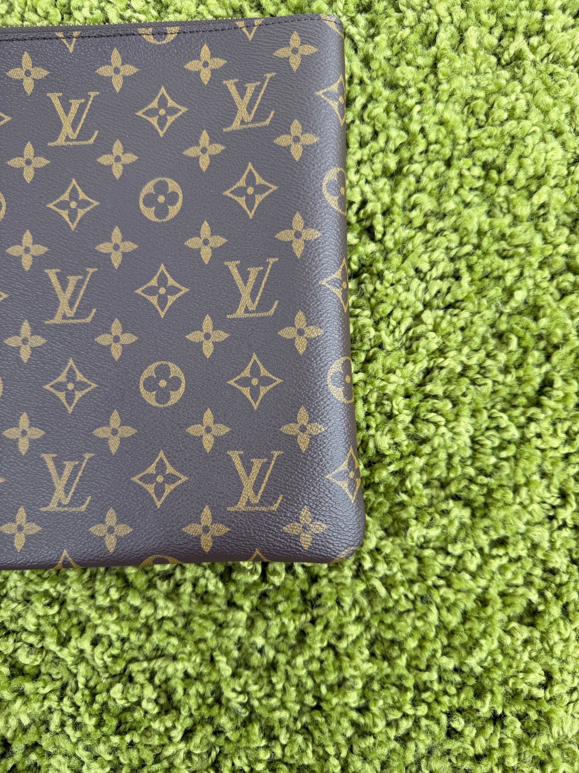 Pochette Louis Vuitton in tela monogram