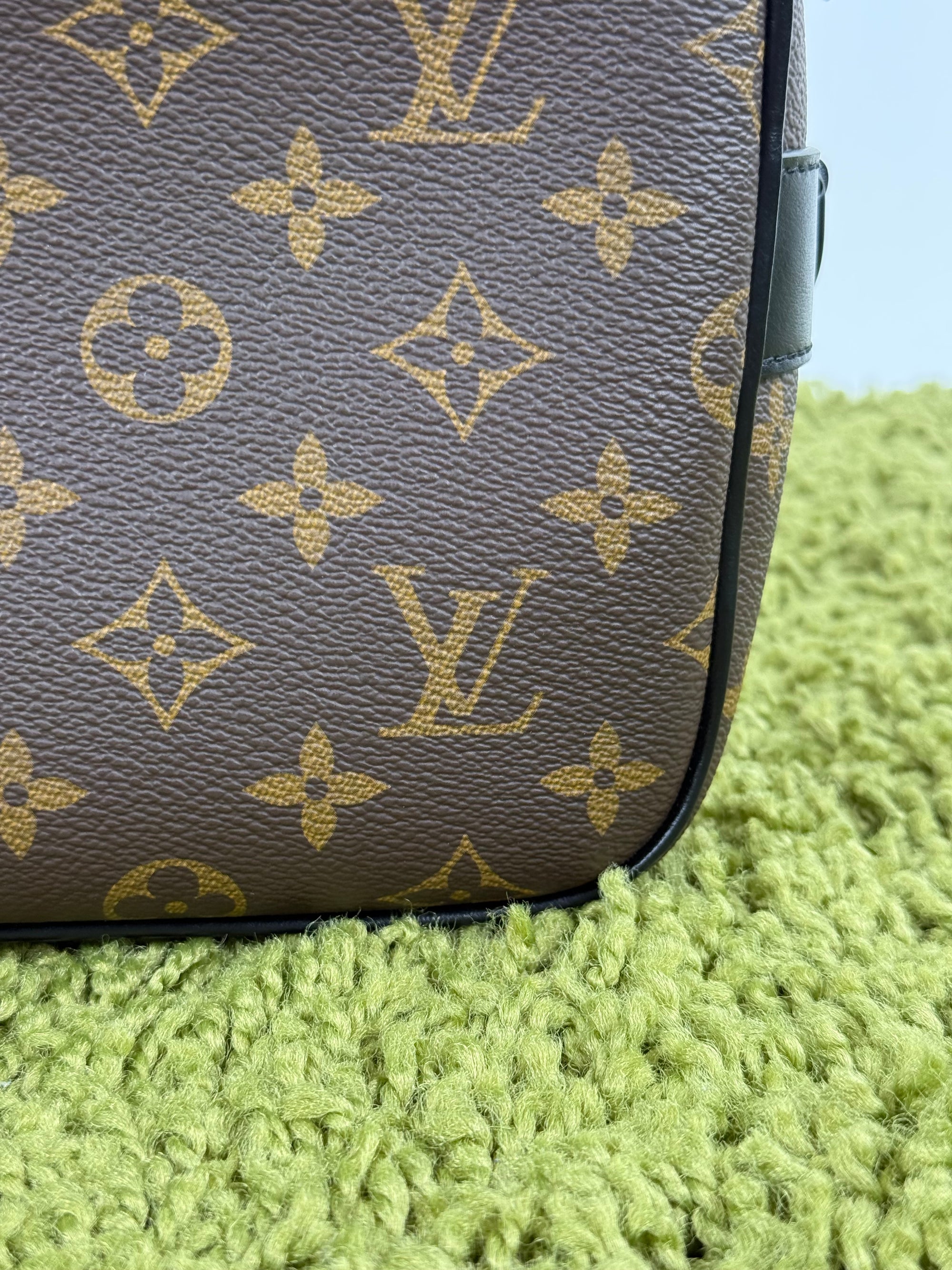 Borsa Messenger S Lock Louis Vuitton Marrone