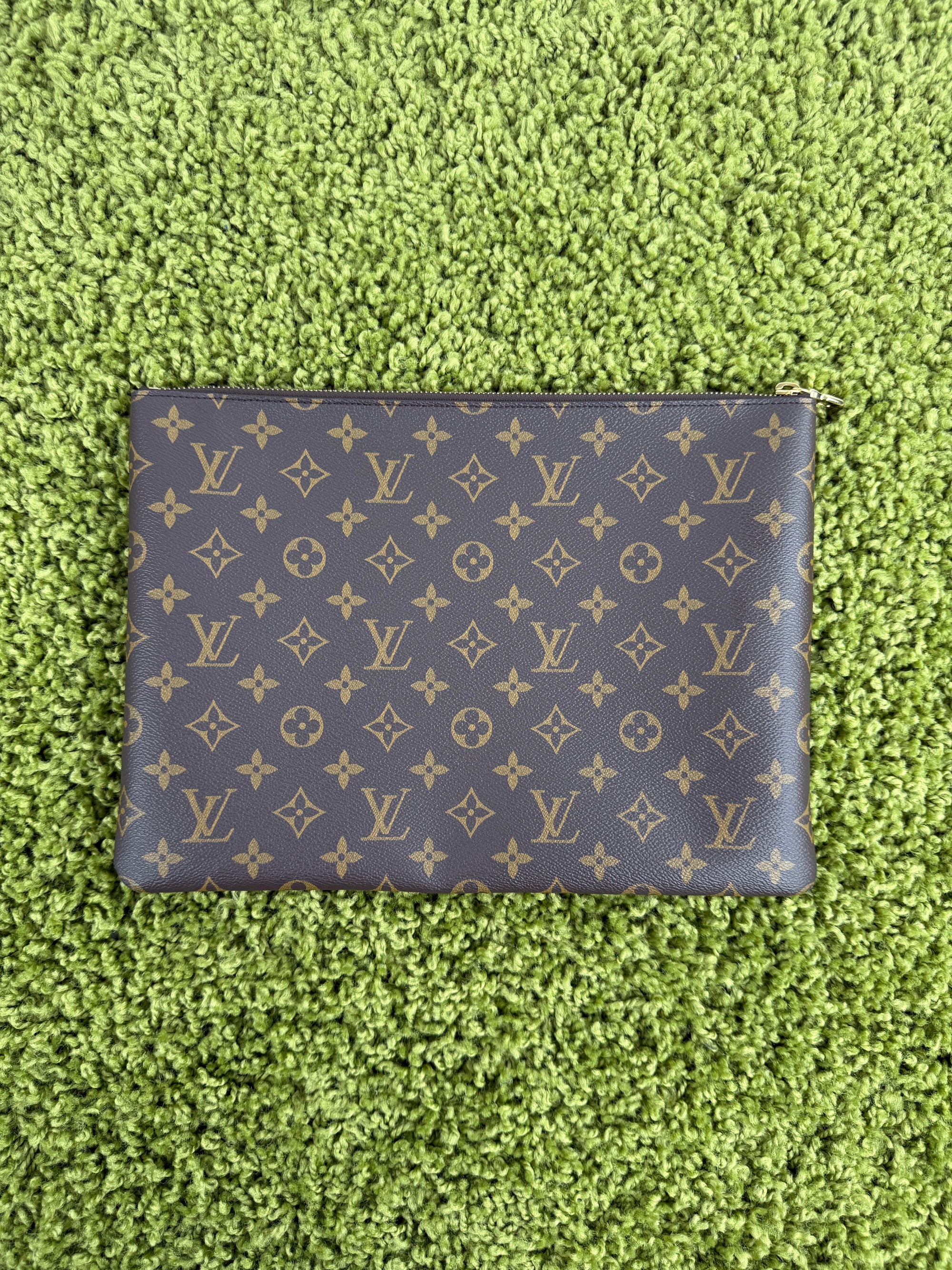 Pochette Louis Vuitton in tela monogram