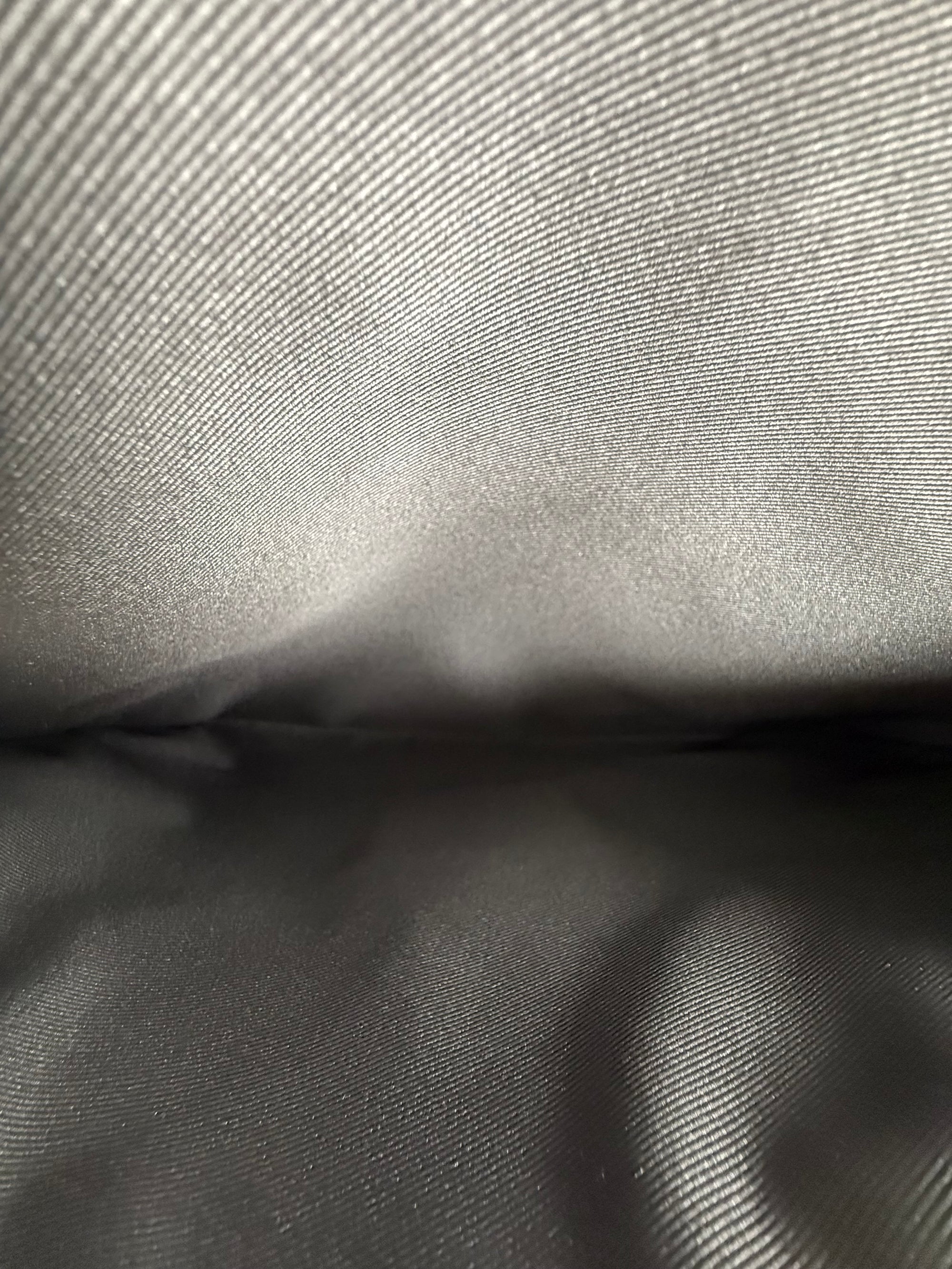 Pochette Louis Vuitton S-Lock in in pelle nera Monogram