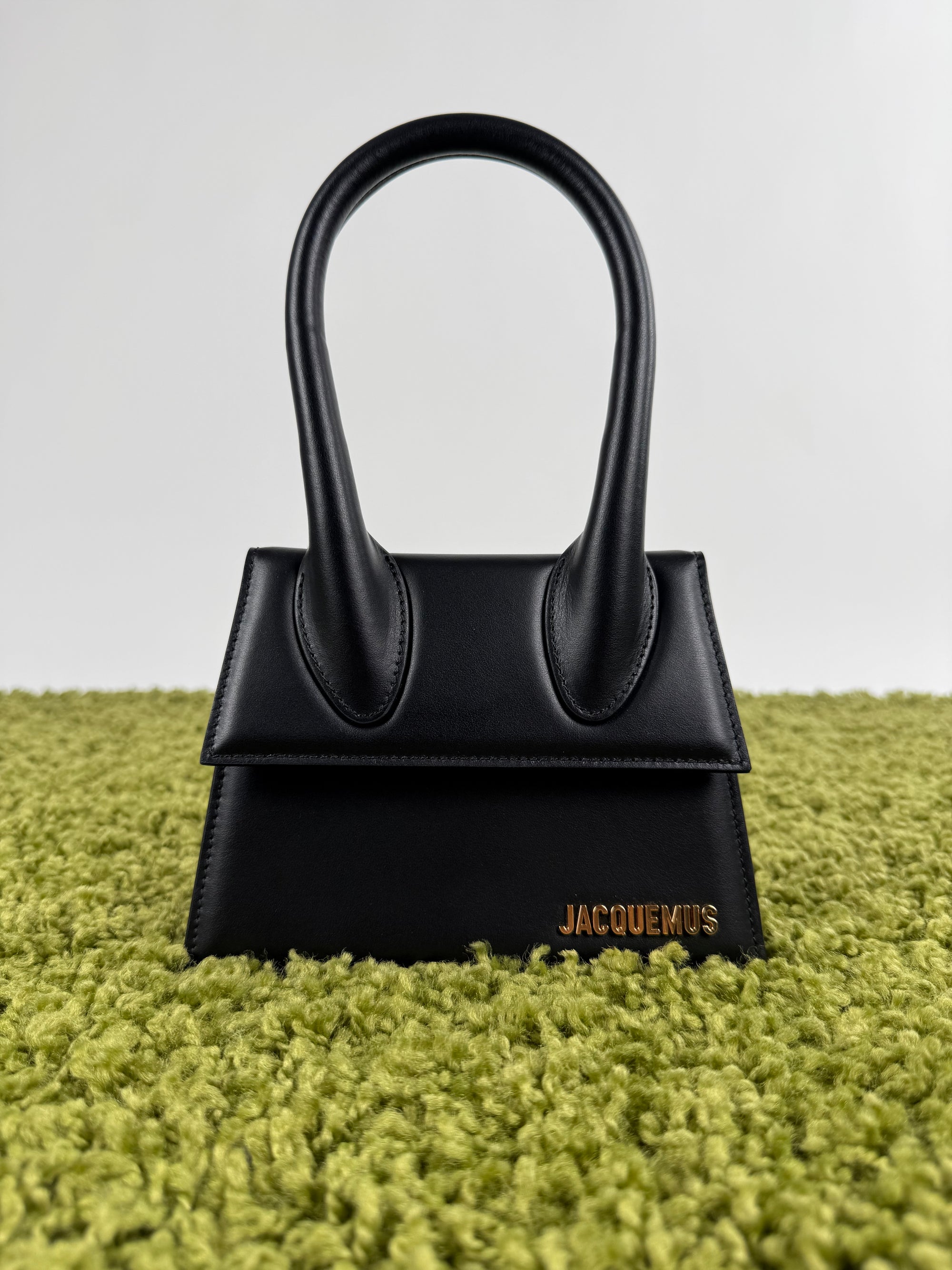 Jacquemus Il Chiquito medio Nera