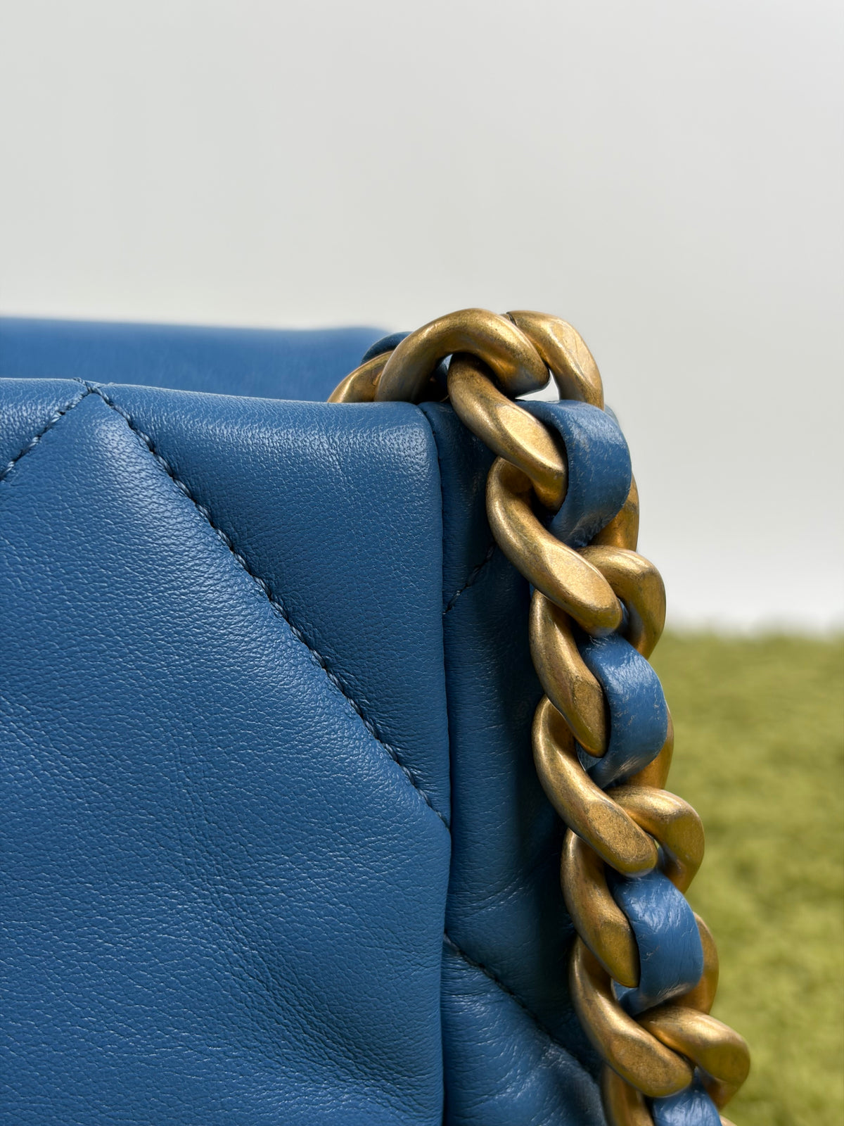 Borsa Chanel 19 Trapuntata in Pelle Azzurra