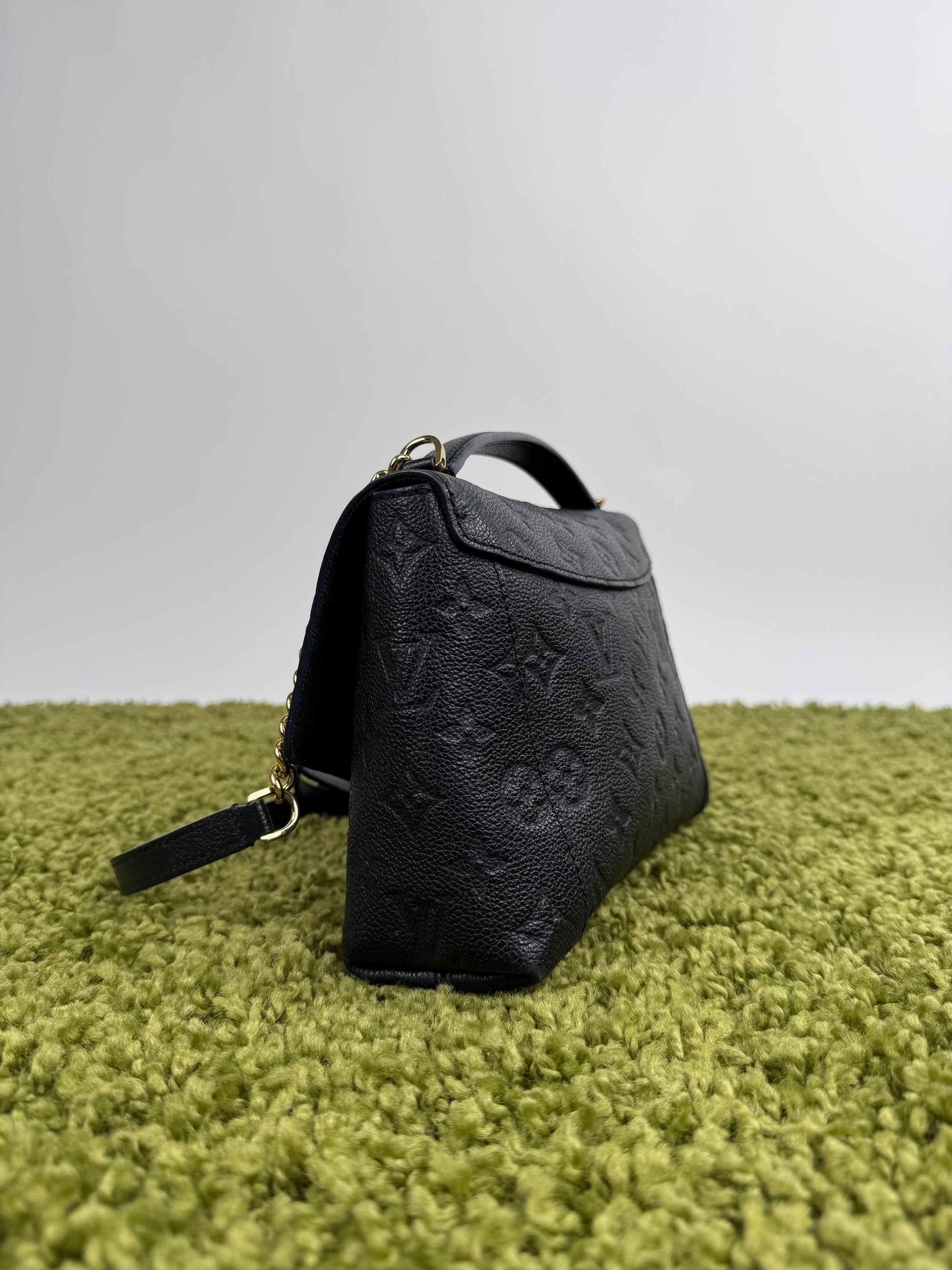 Borsa Louis Vuitton Blanche BB in pelle nera Monogram Empreinte