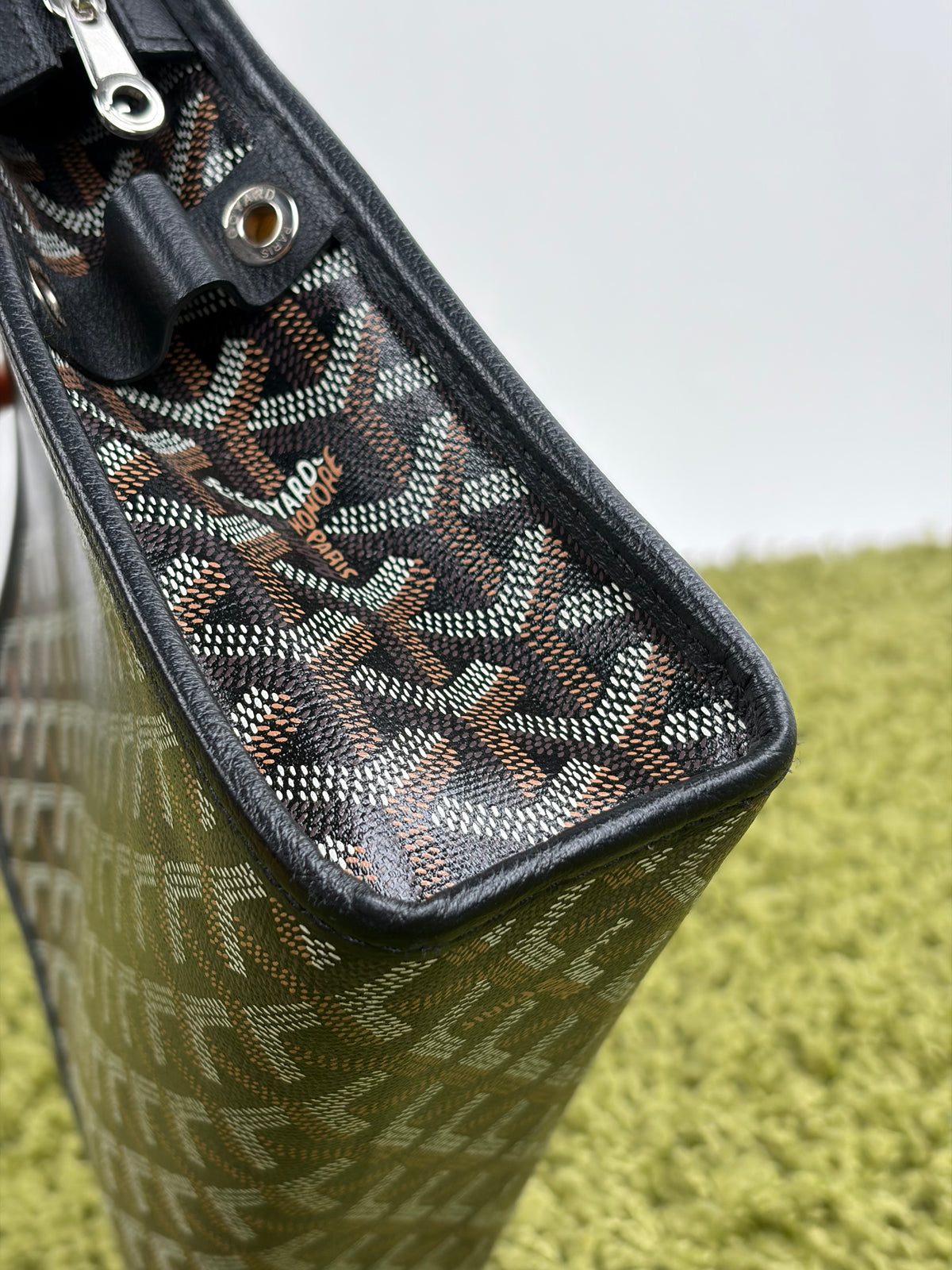 Pochette Goyard Jouvence MM in tela Goyardine Nera