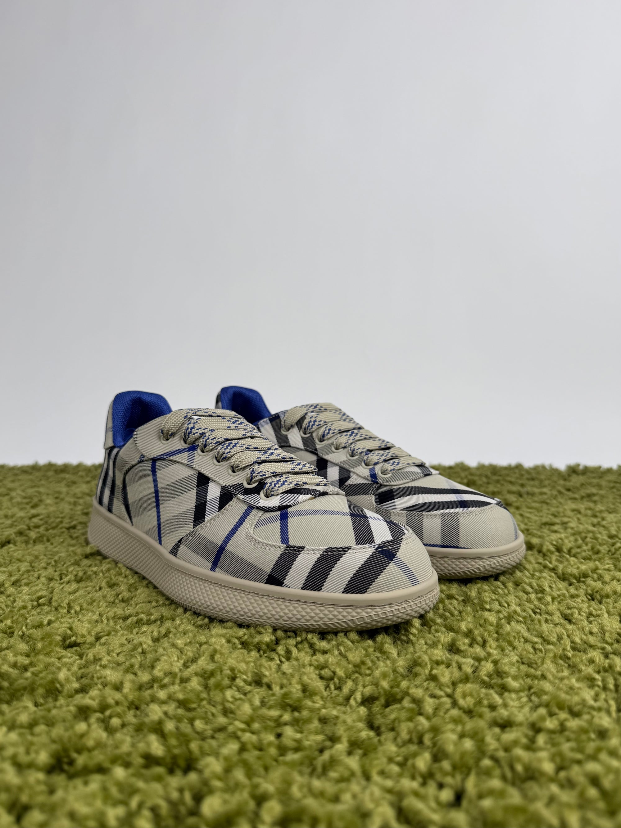 Burberry Terra Check 42
