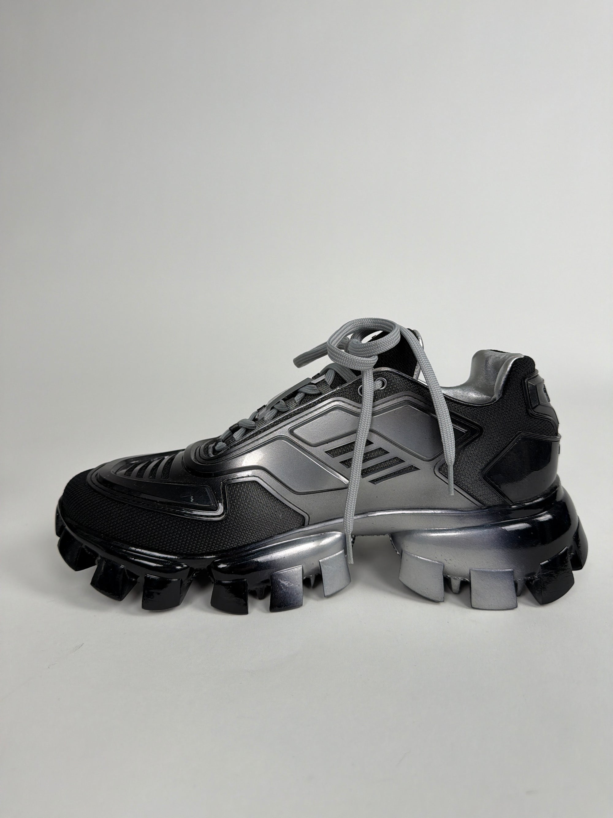 Prada thunder Size 43 nere e grigie