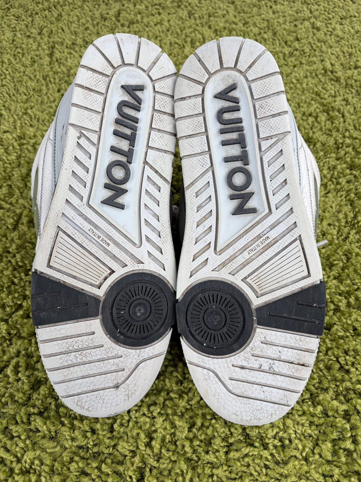 Louis Vuitton Skate Grigio 8