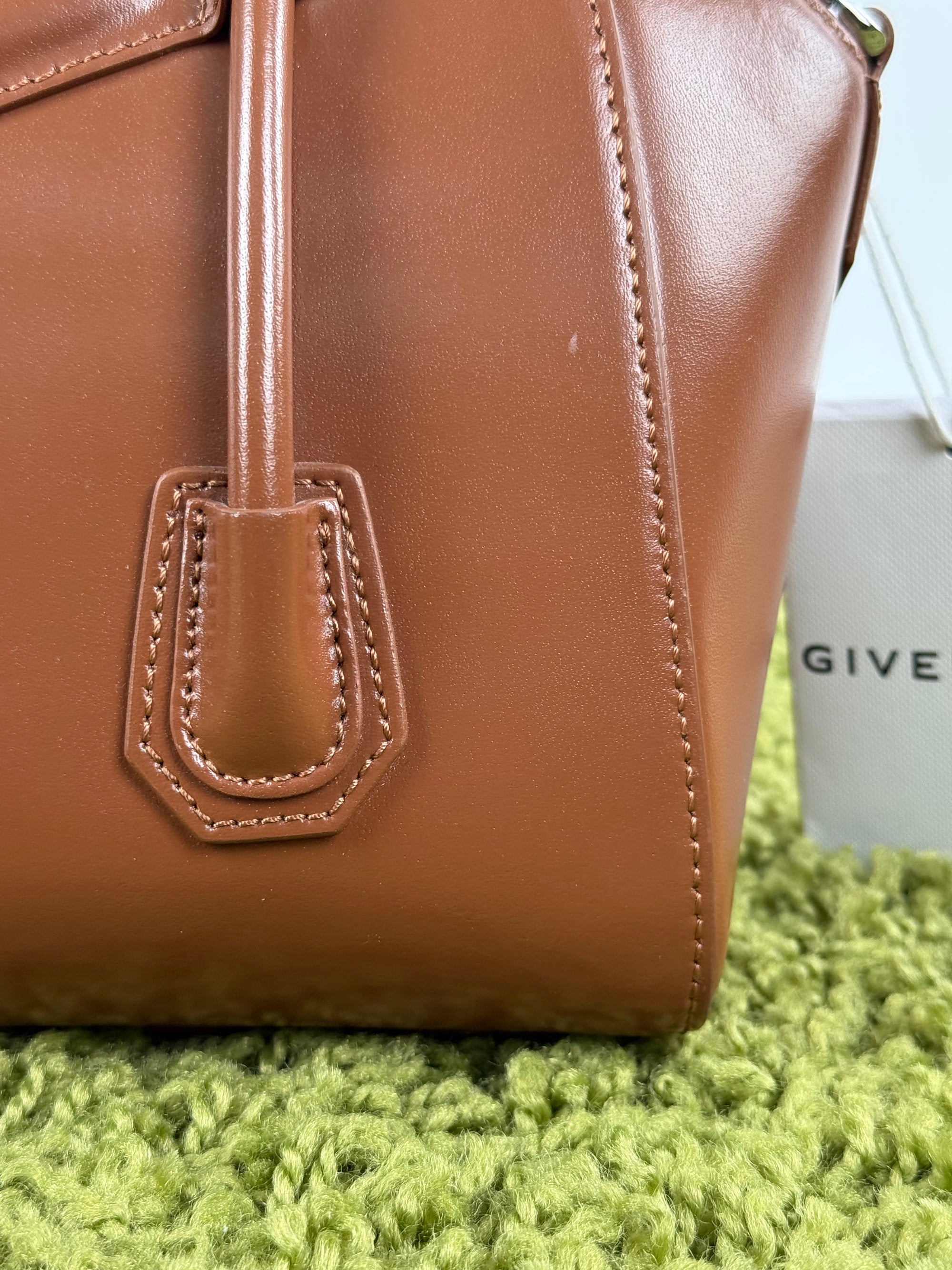 Borsa Mini Antigona Lock Bag Givenchy