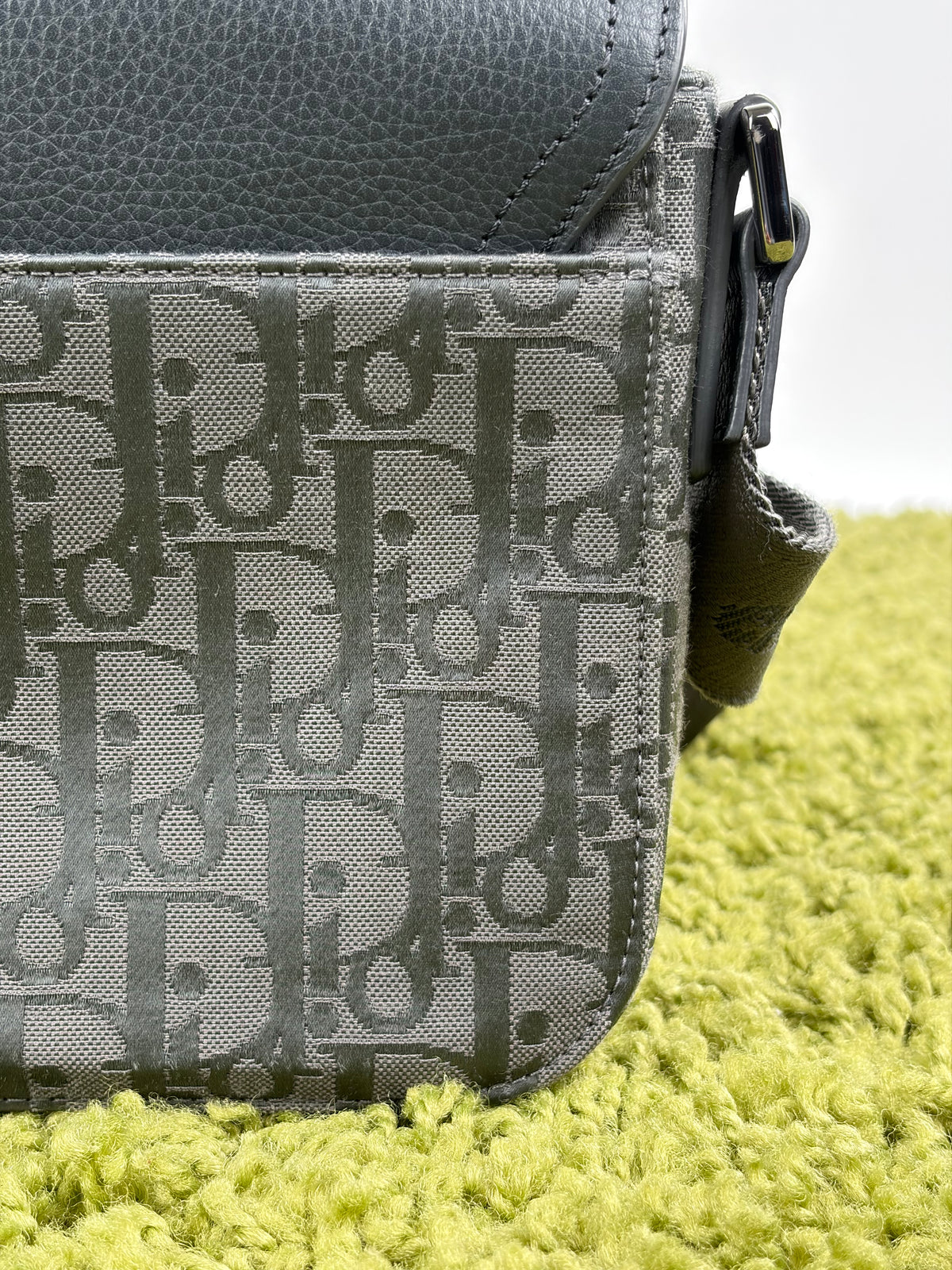 Borsa Christian Dior Saddle con pattina Grigia