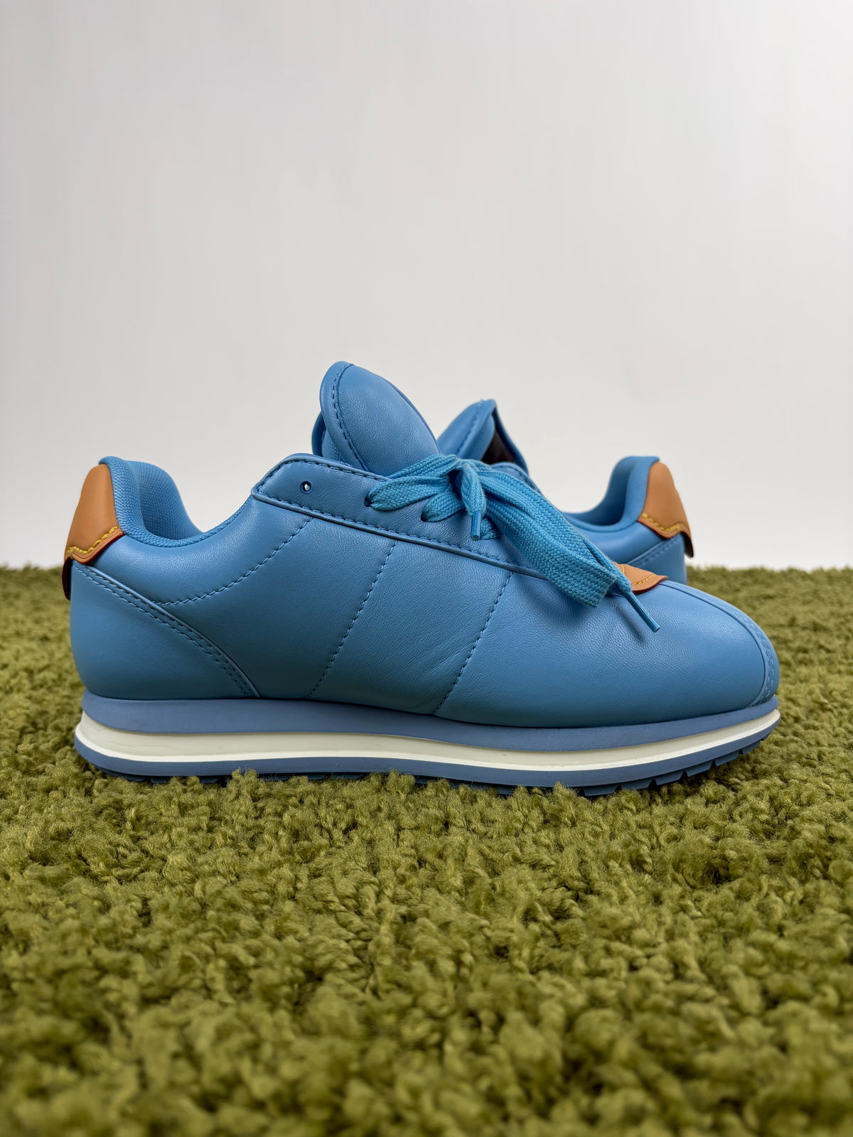 Louis Vuitton Buttersoft Blu 6.5