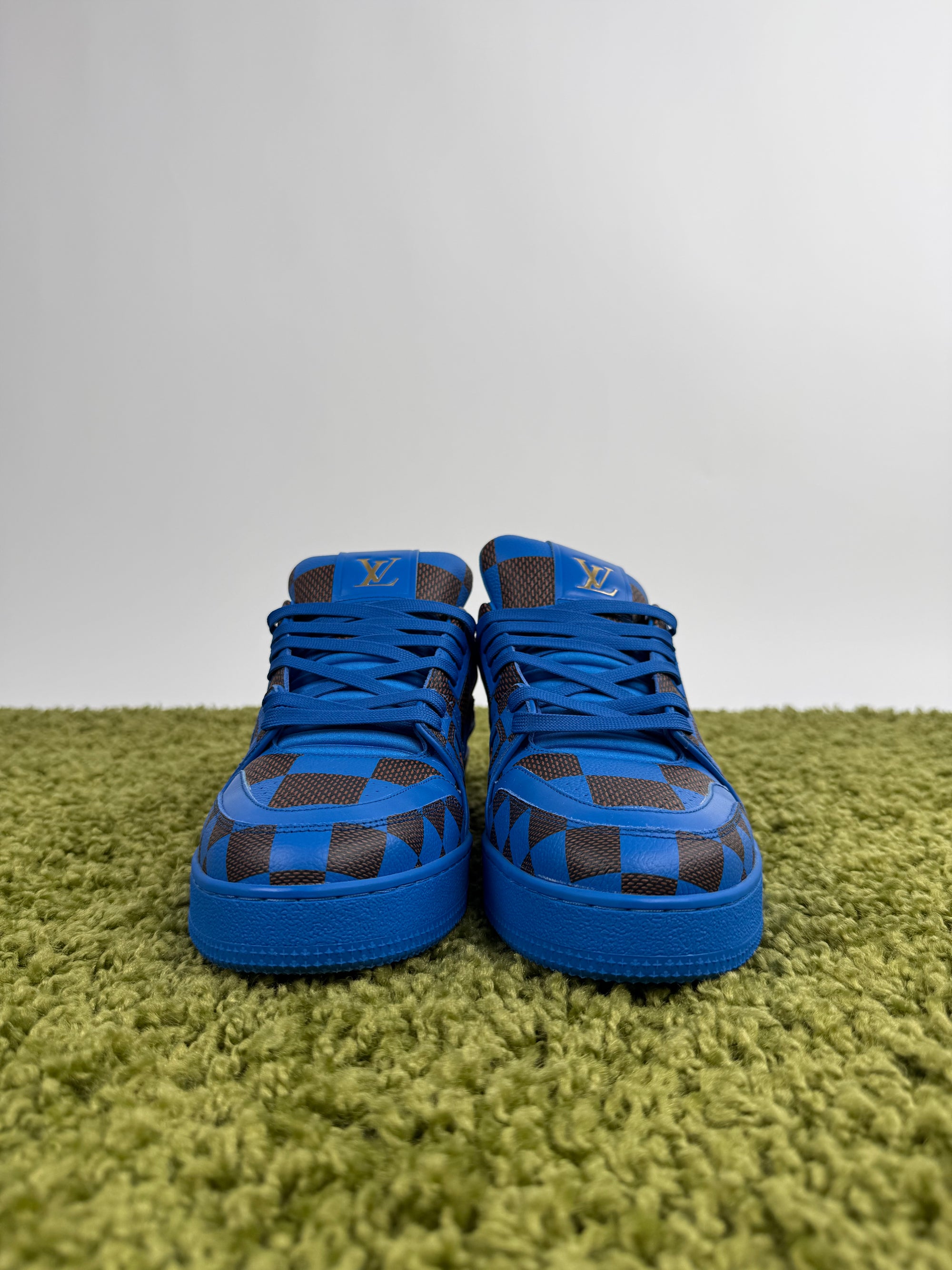 Louis Vuitton Trainer 42 veste 43