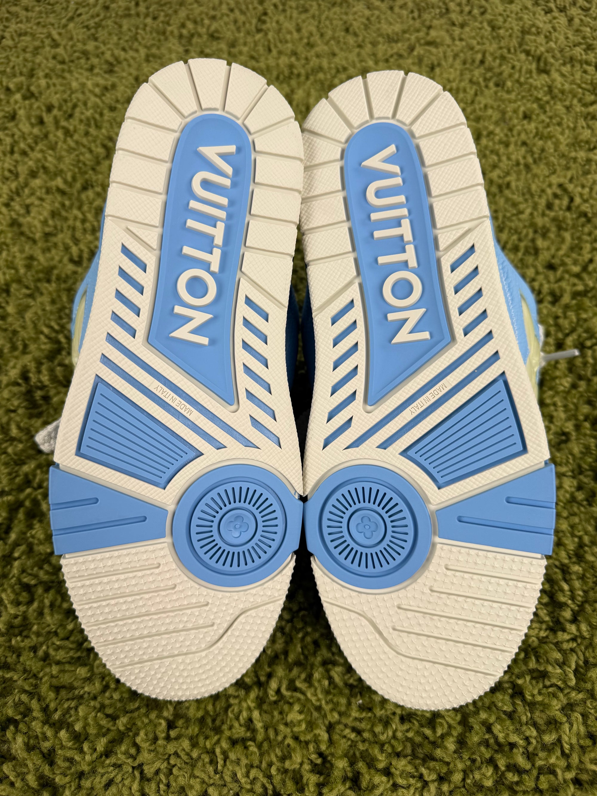 Louis Vuitton Skate azzurra 7.5