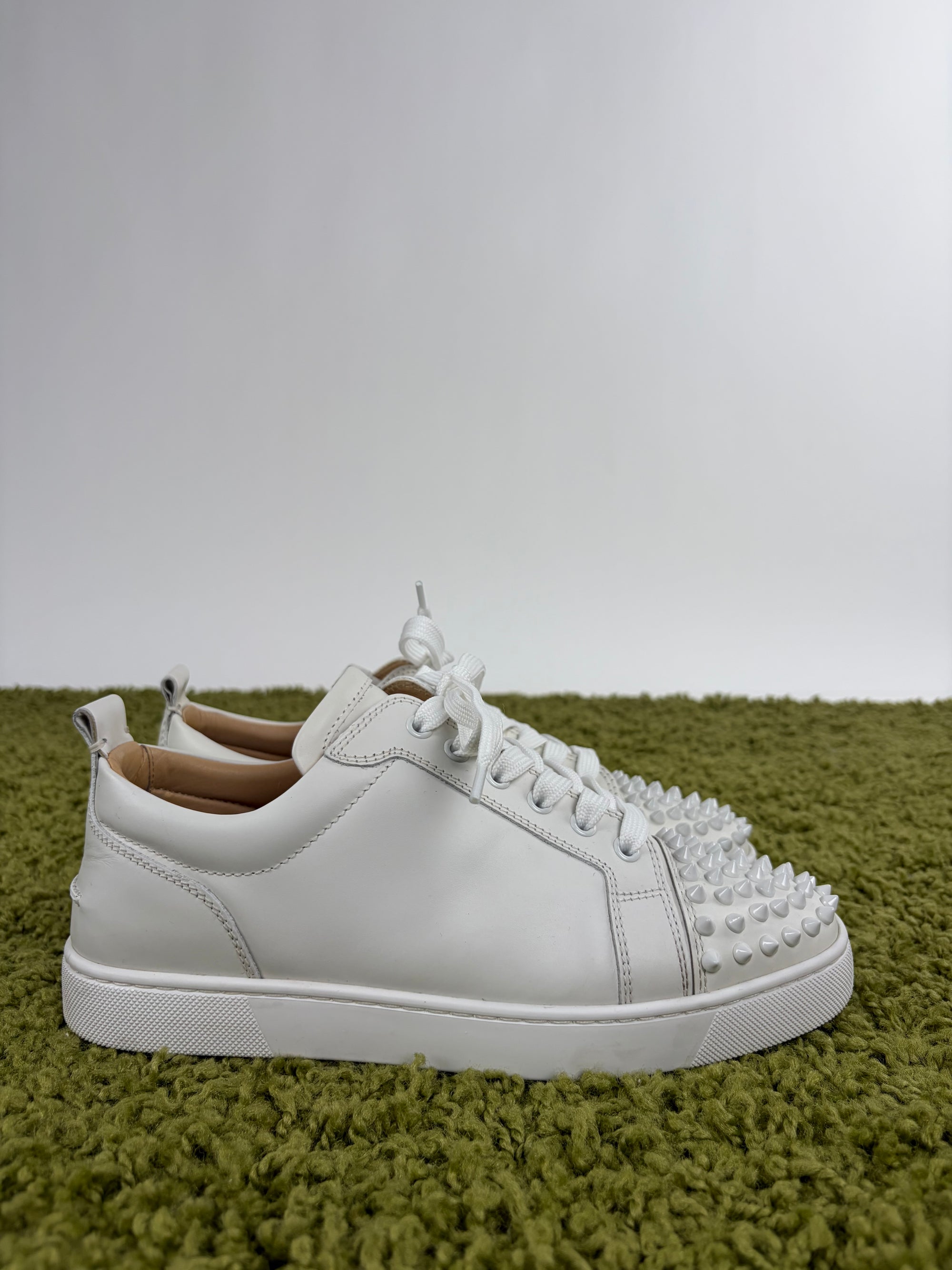 Louboutin basse Size 40 bianche