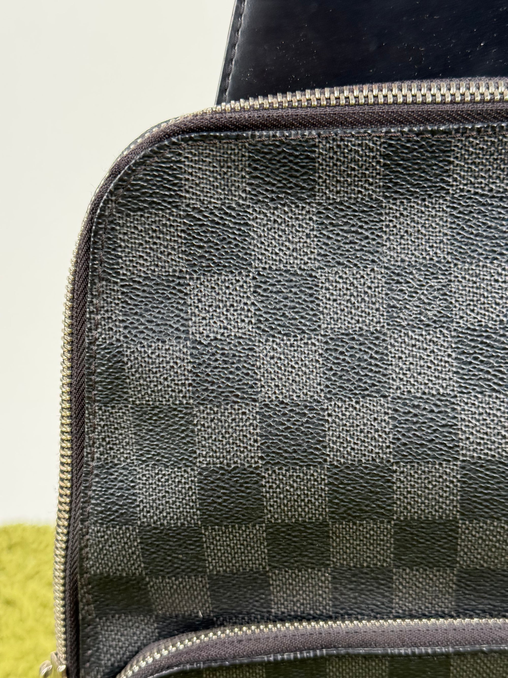 Borsello Avenue Sling Louis Vuitton Nero