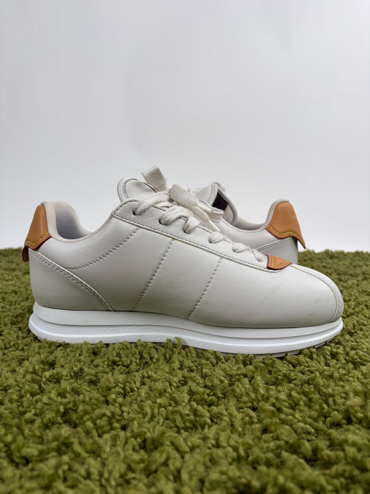 Louis Vuitton Buttersoft Bianco 6.5