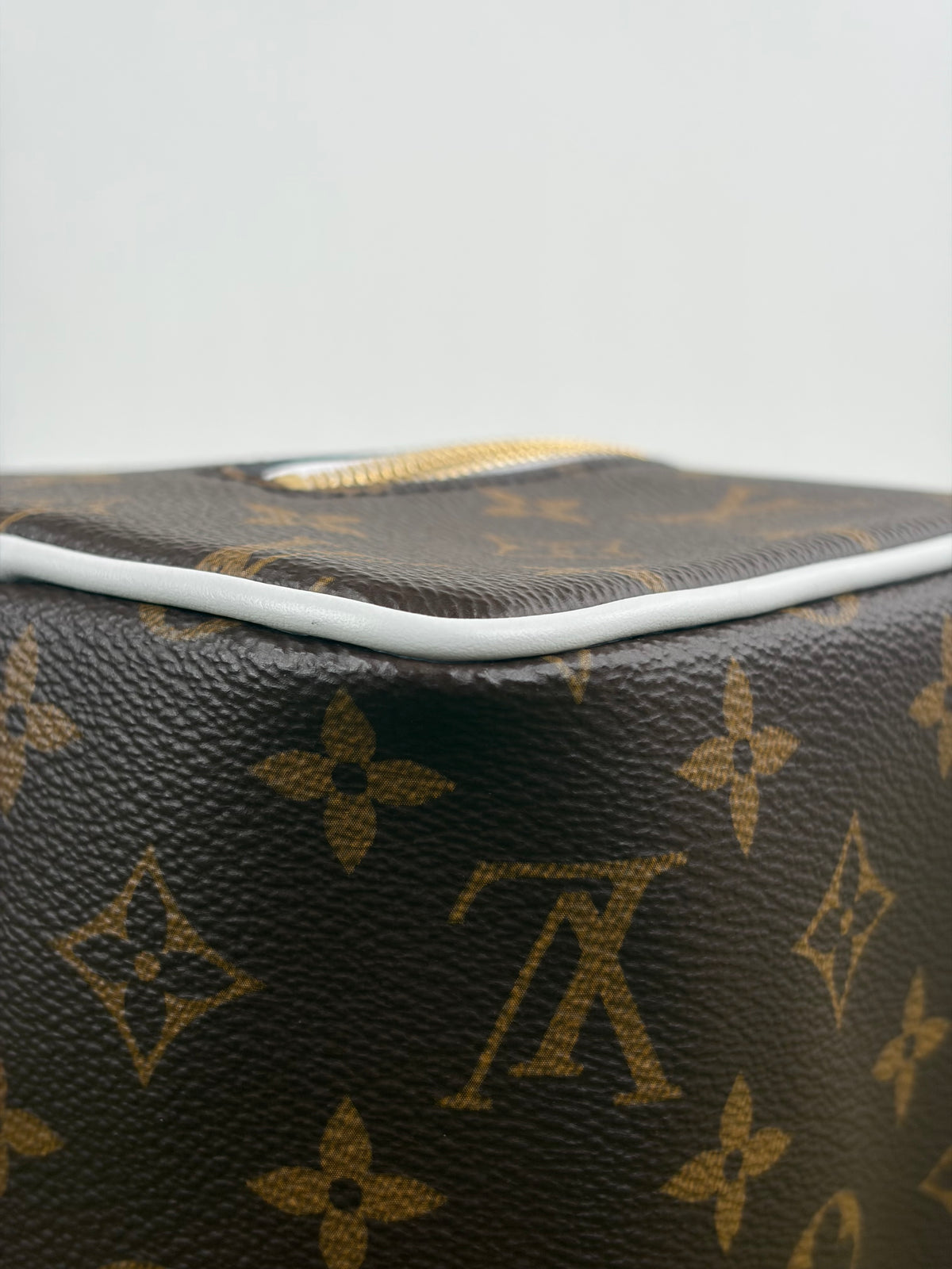 Beauty Case Louis Vuitton X NBA Marrone