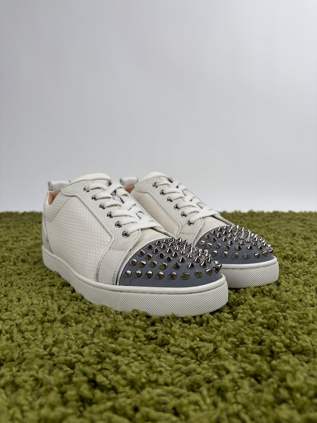 Christian Louboutin Spikes Low Bianca 43