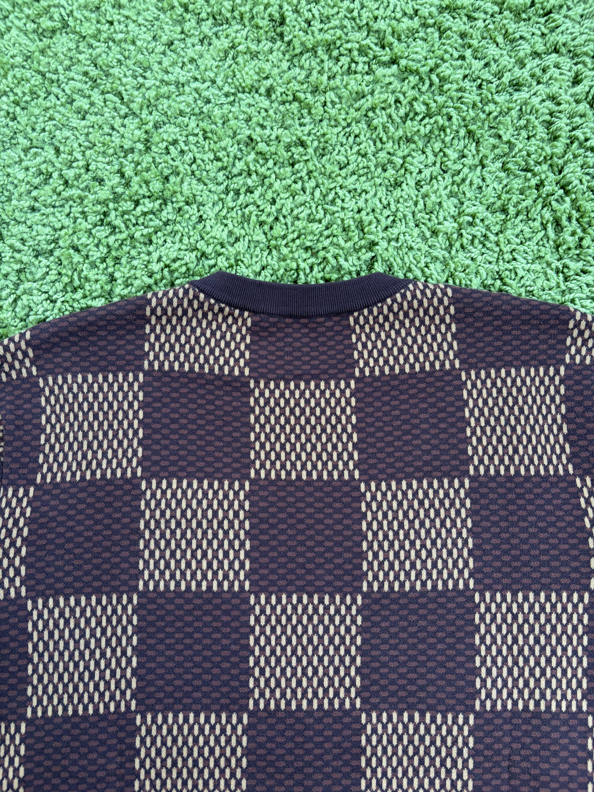 T-Shirt Louis Vuitton con motivi damier Marrone M