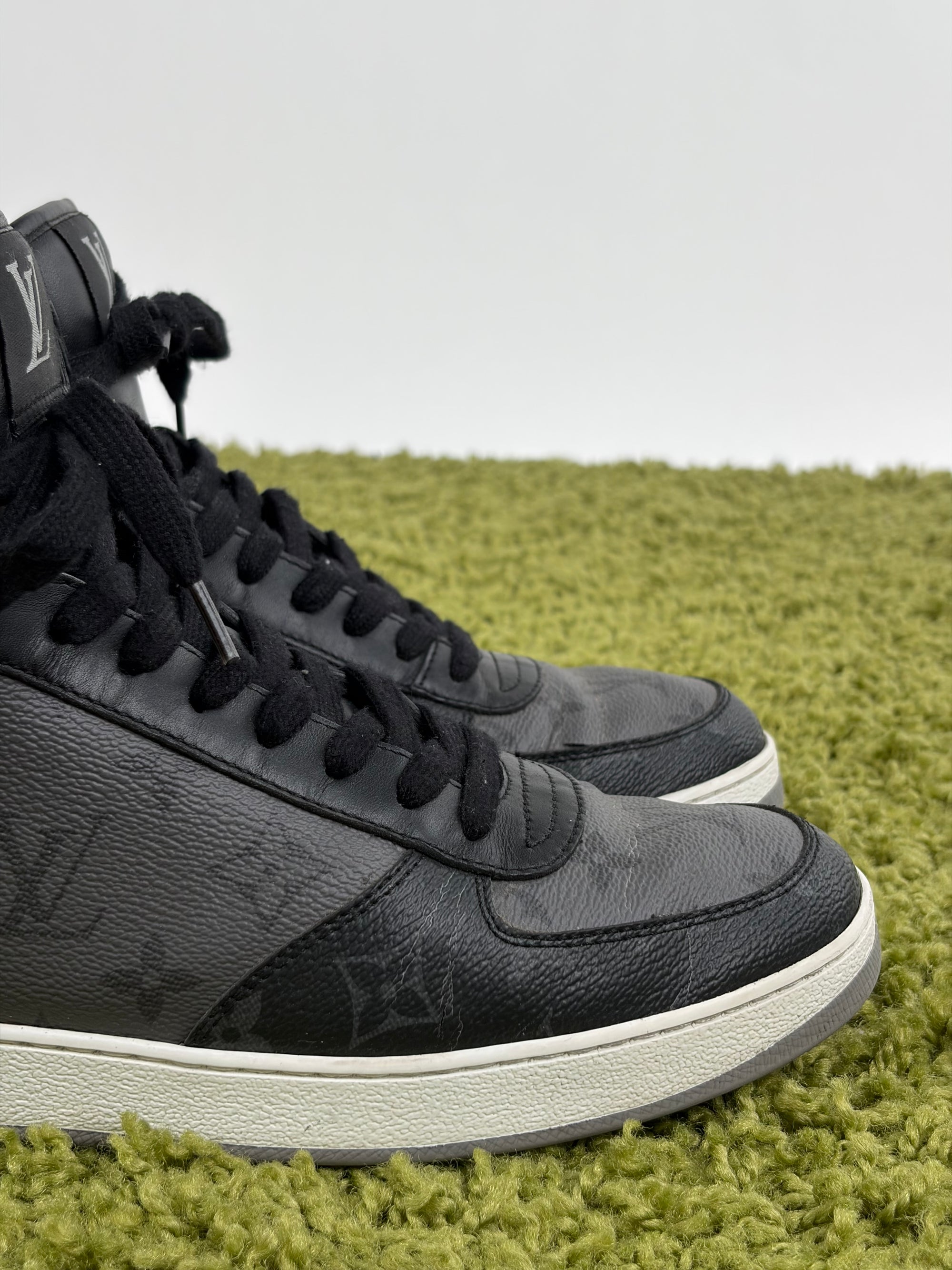 Louis vuitton rivoli Size 7=41 calza 42 nere e grigie