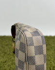 Pochette Accessories Louis Vuitton  in tela Damier Azur Bianca Monogram