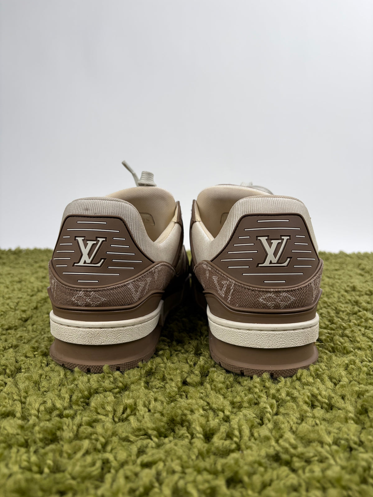 Louis Vuitton Trainer in Denim Marrone 7.5