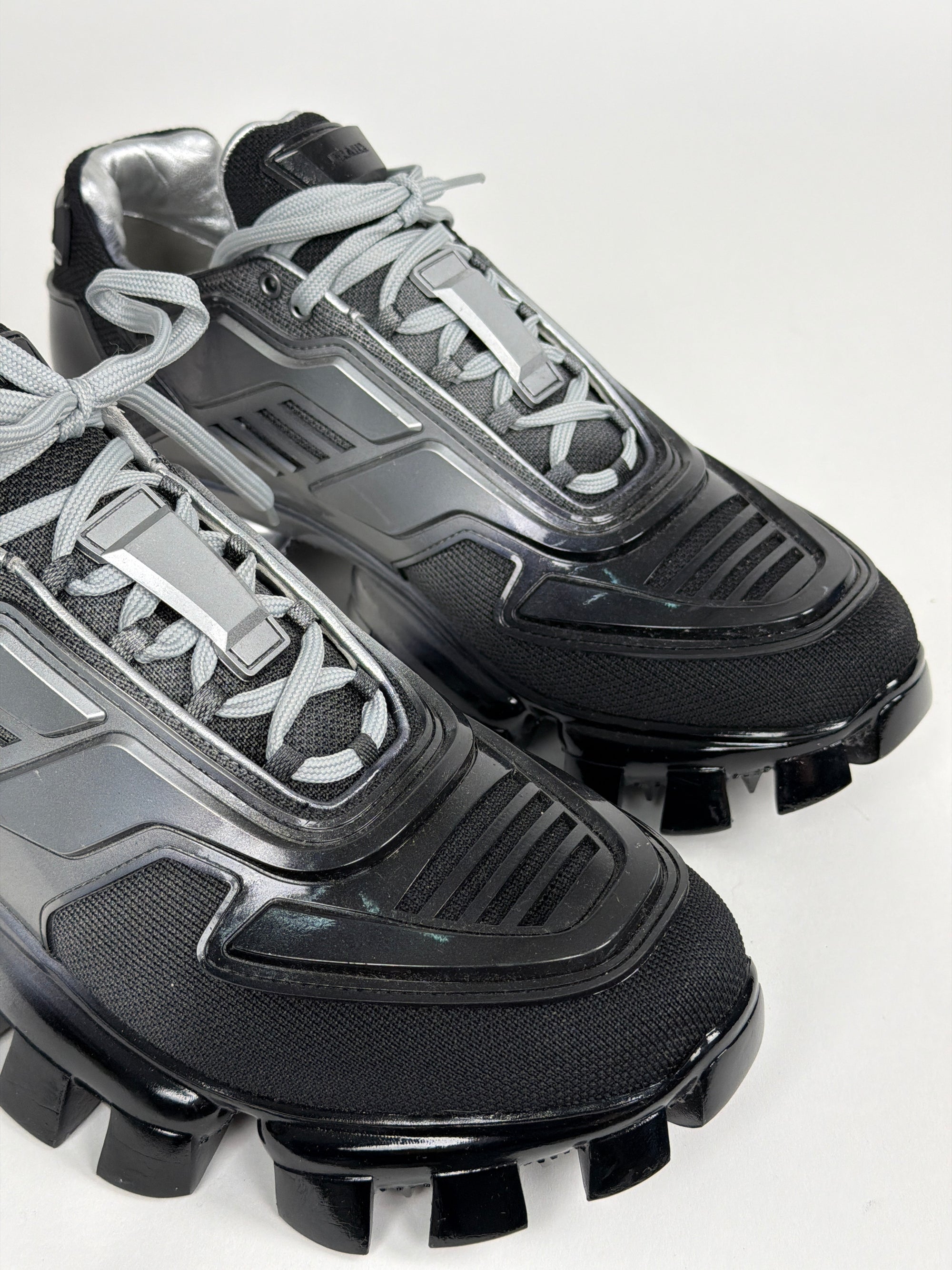 Prada thunder Size 43 nere e grigie