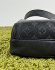 Borsa Outdoor Messenger Monogram Eclipse Taiga Louis Vuitton Nera