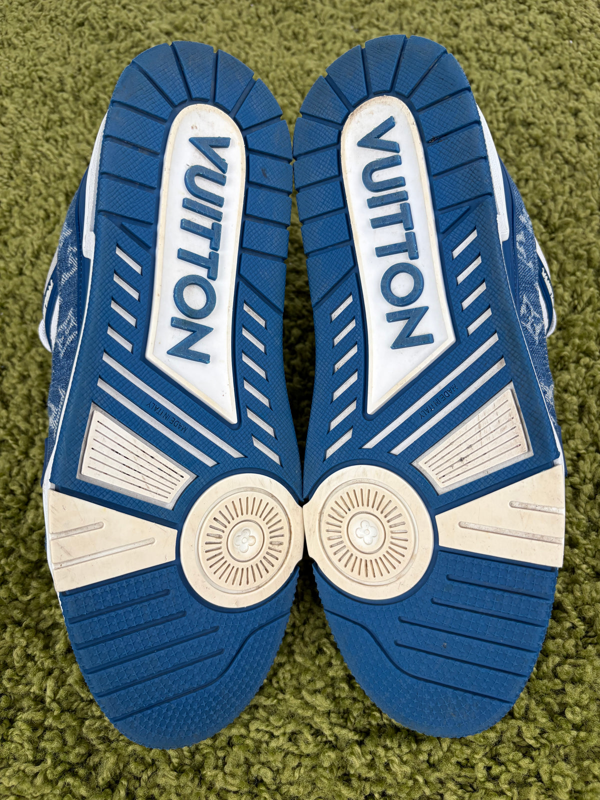 Louis Vuitton Trainer in Denim Blu 8.5