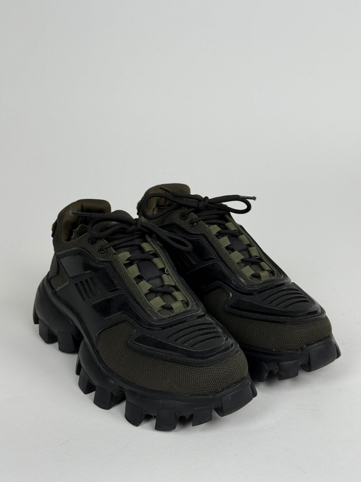 Prada Thunder Size 41 nere e verdi - Second Hand Di Fiore