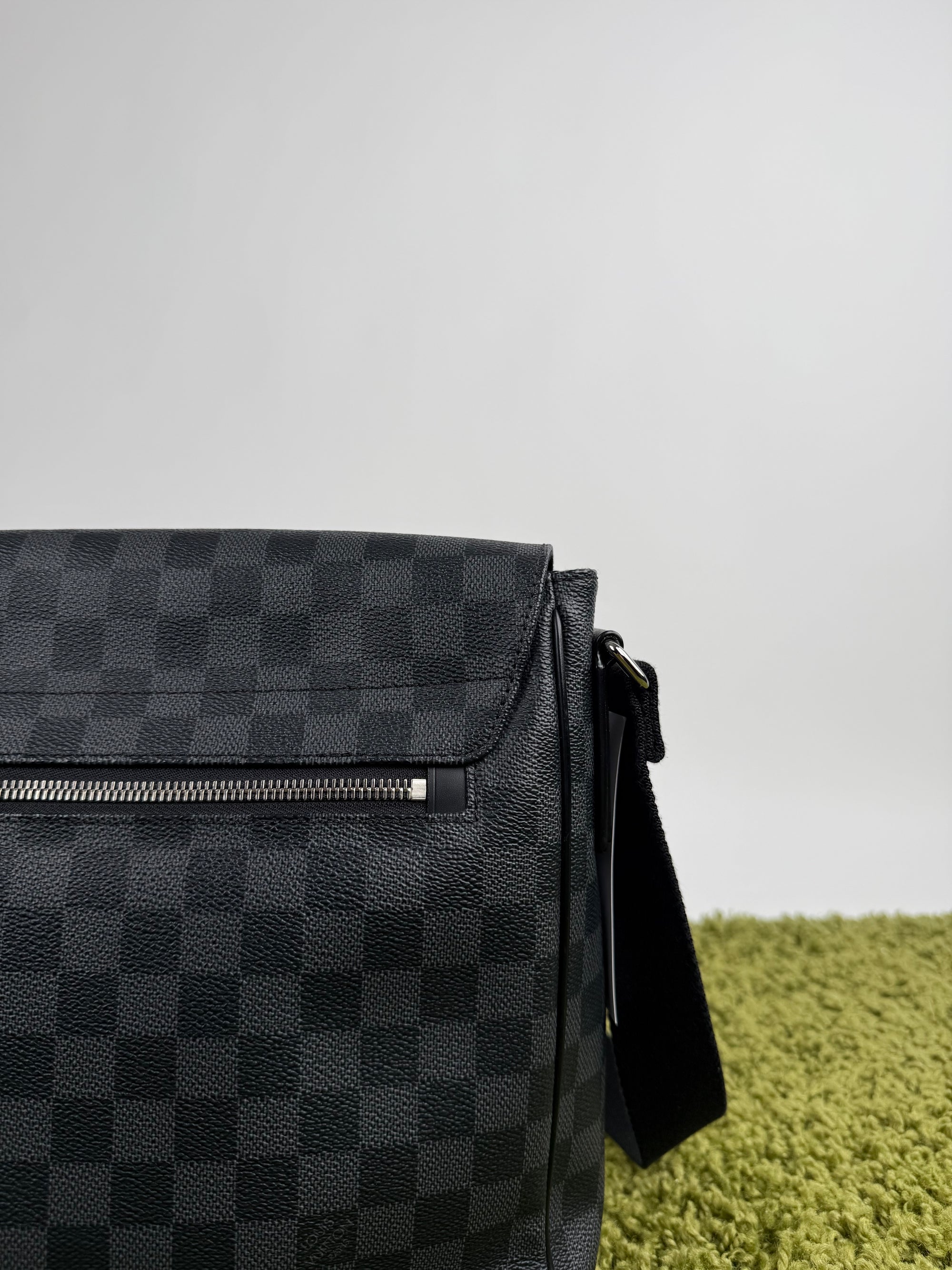 Borsello Messenger District Louis Vuitton Grigio