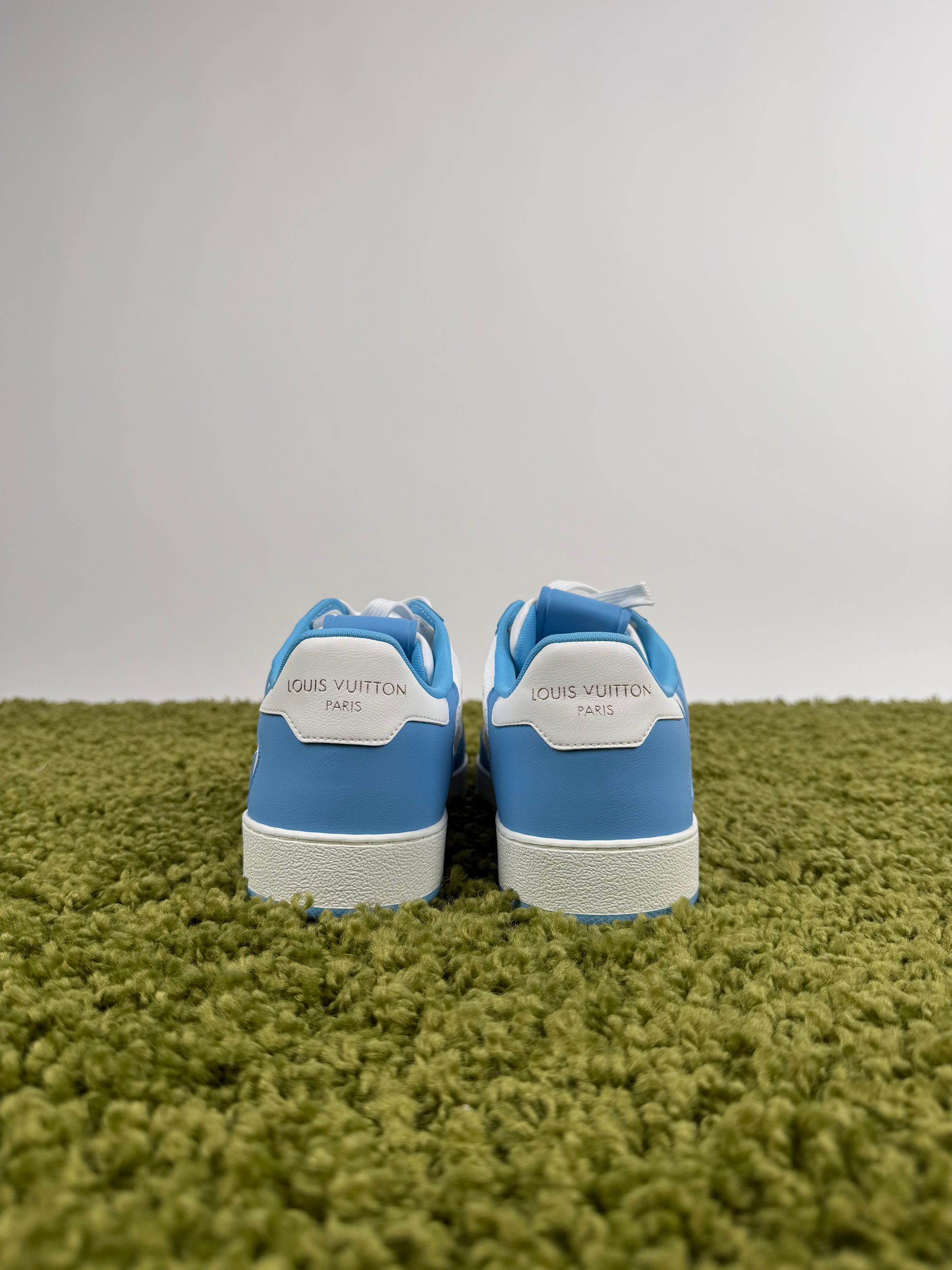 Louis Vuitton Rivoli Sneaker 40 veste 41