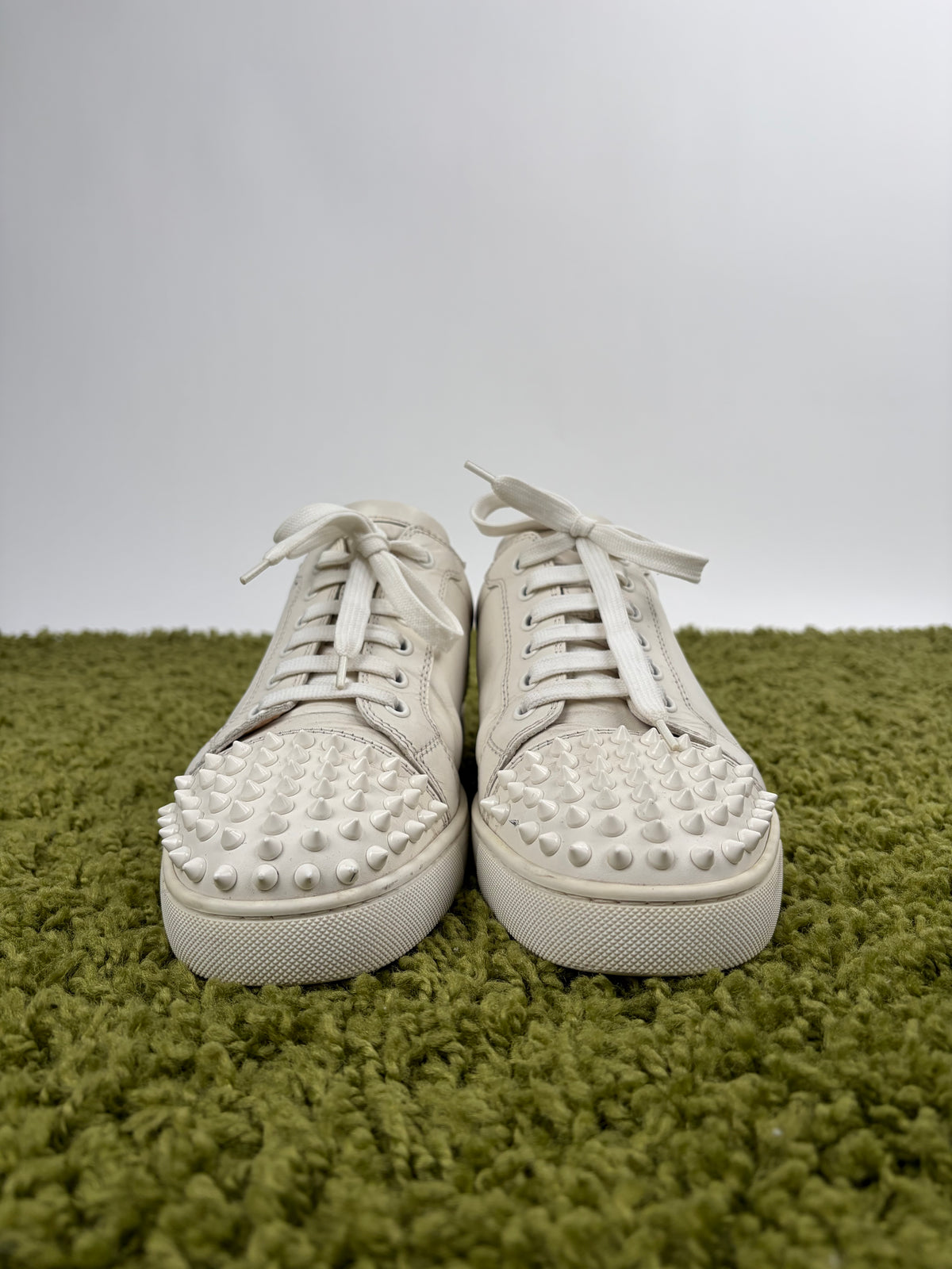 Christian Louboutin Spikes Low Bianca 41