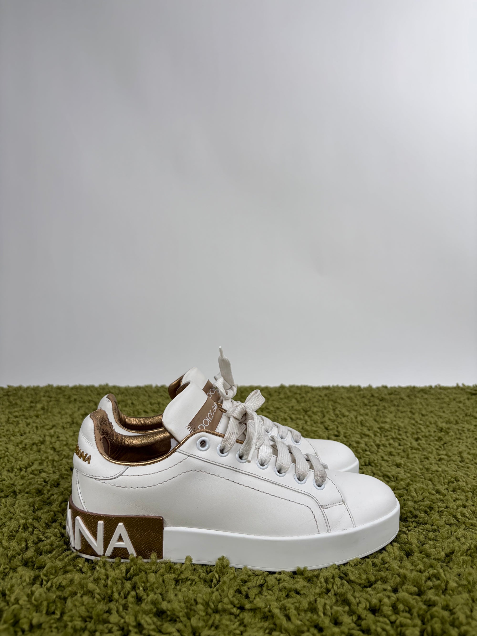 Dolce e gabbana Size 37 bianche e oro