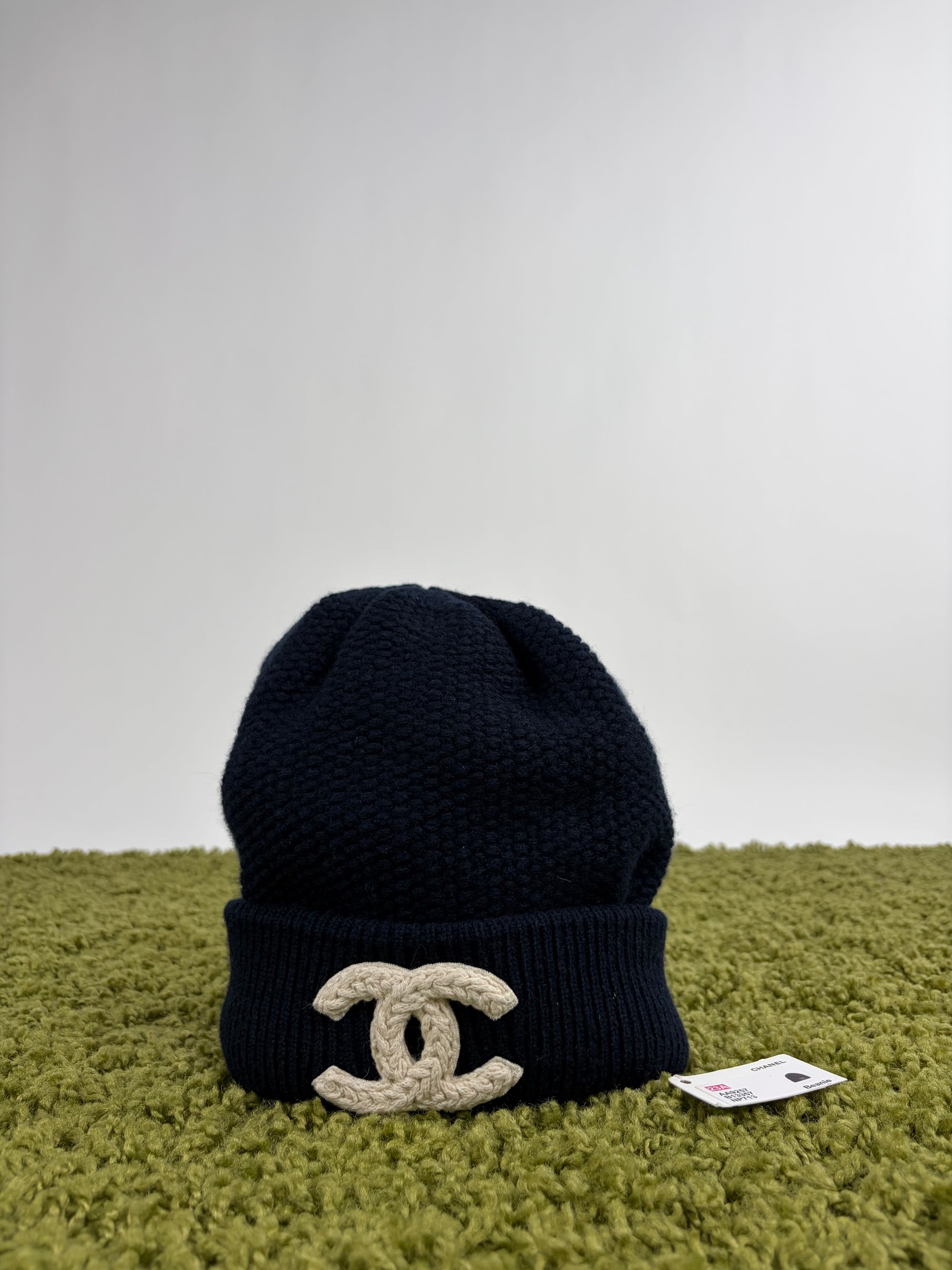 Cappello Chanel blu e bianco