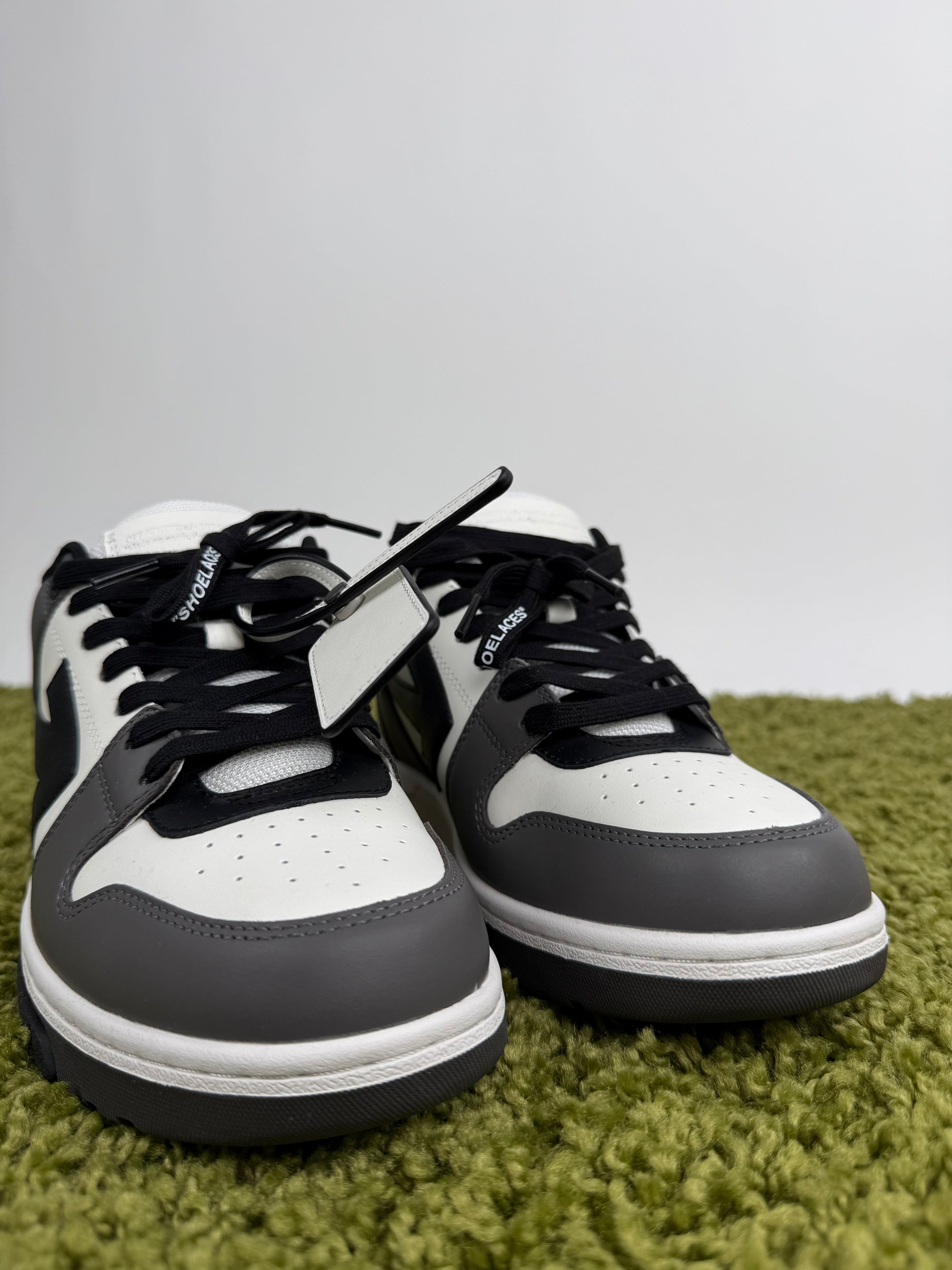 Off White Out Of Office 42