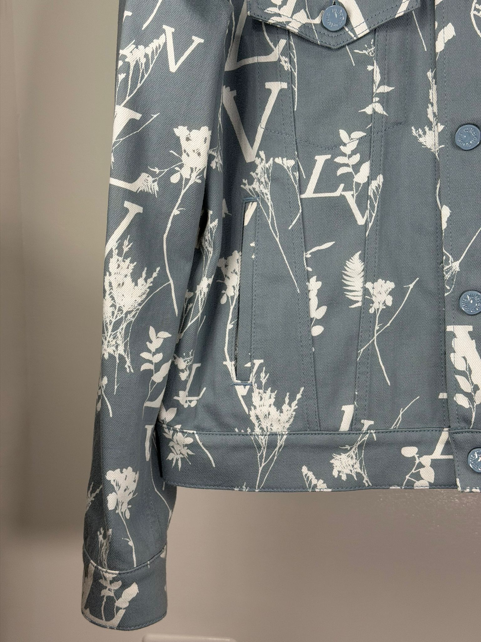 Giacca Louis Vuitton Size 50 celeste e bianca