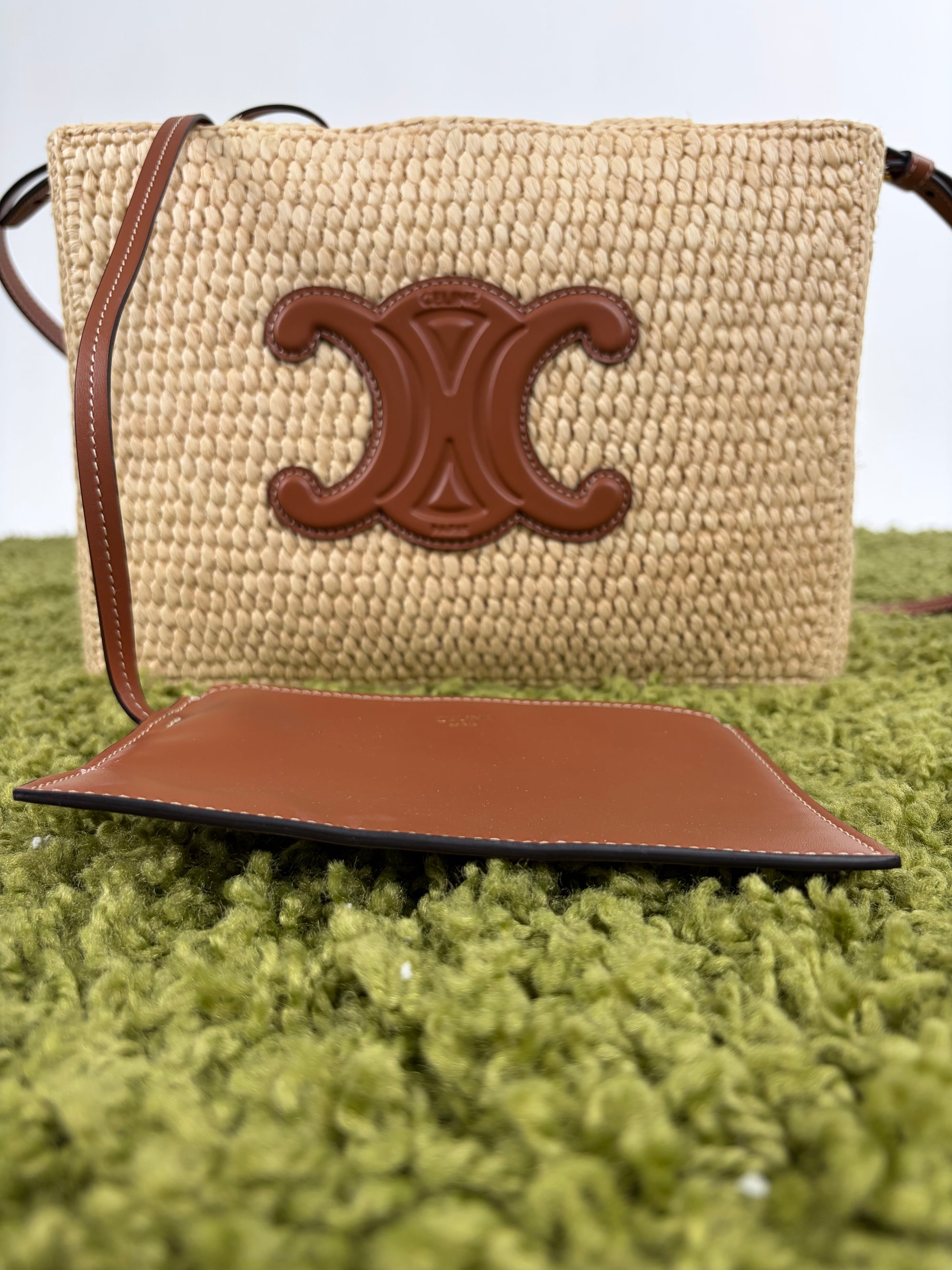 Borsa Celine Cabas Thais in rafia beige e marrone
