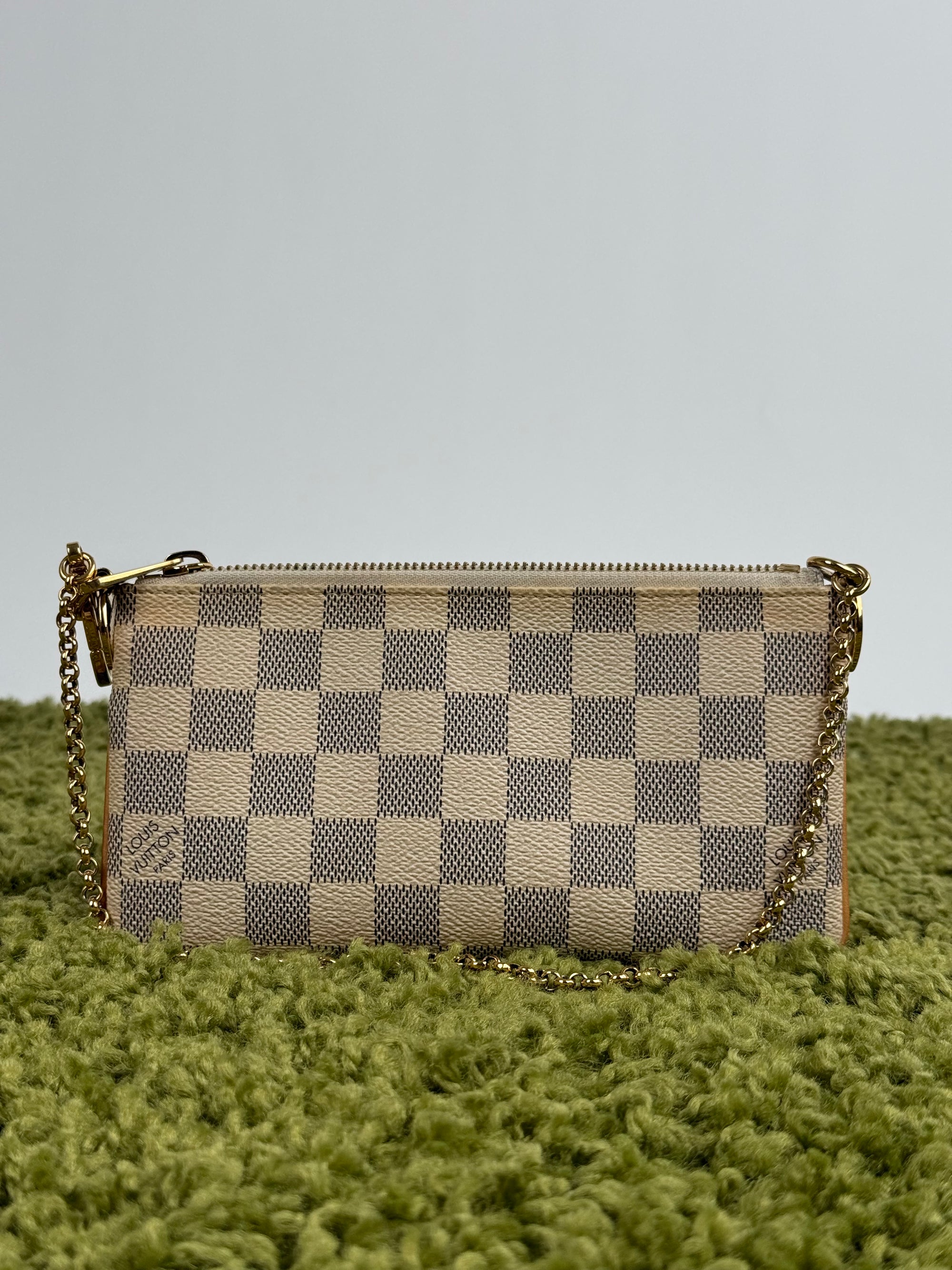 Pochette Milla Mm Louis Vuitton Bianca