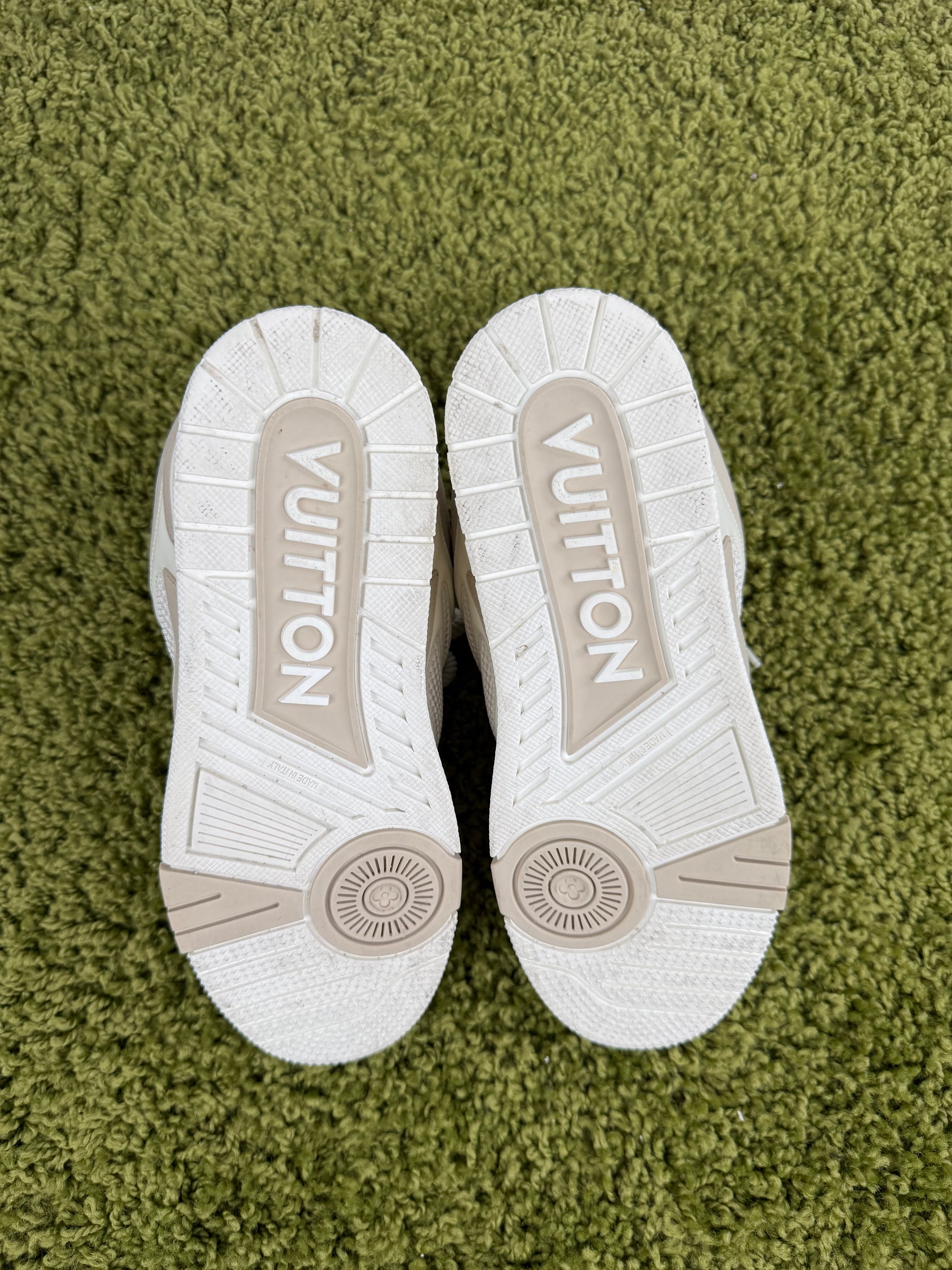 Louis Vuitton Skate 41.5 veste 42.5
