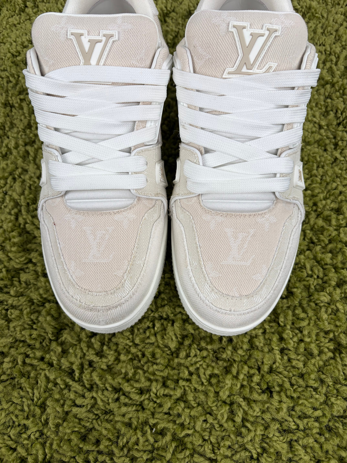 Louis Vuitton Trainer Bianca 6