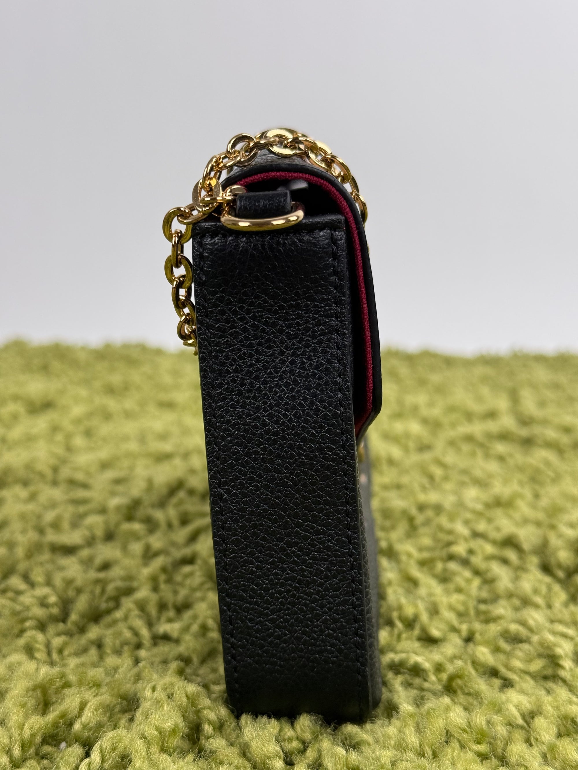 Pochette Louis Vuitton nera