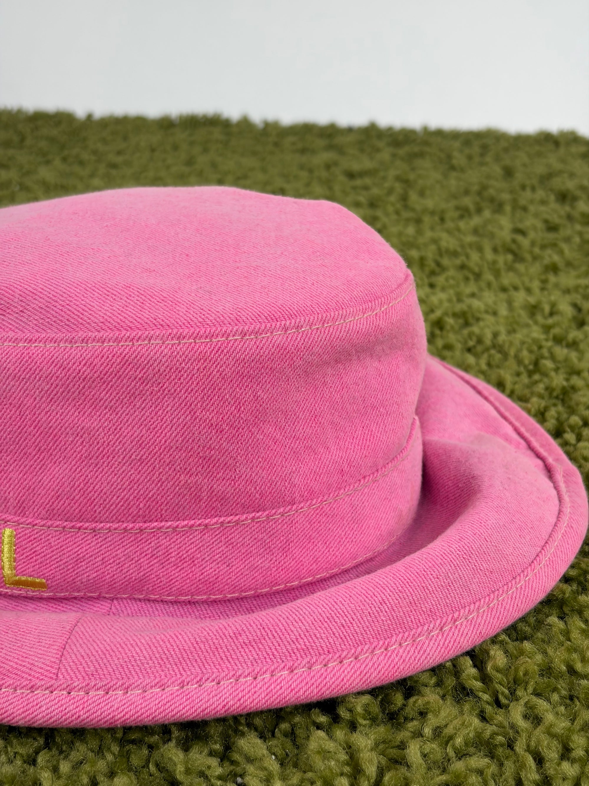 Cappello Chanel Rosa e giallo