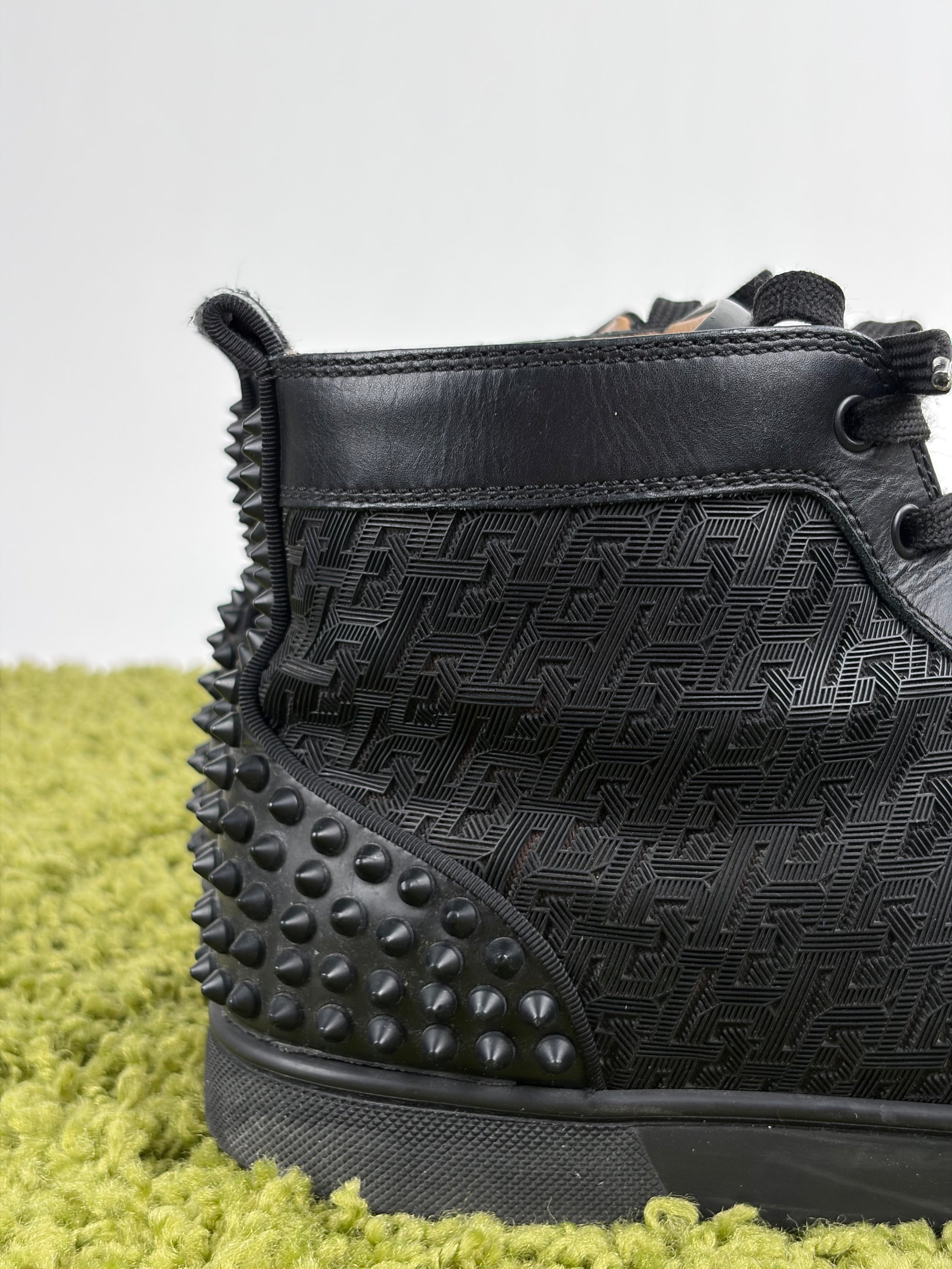 Louboutin alte Size 44 nere