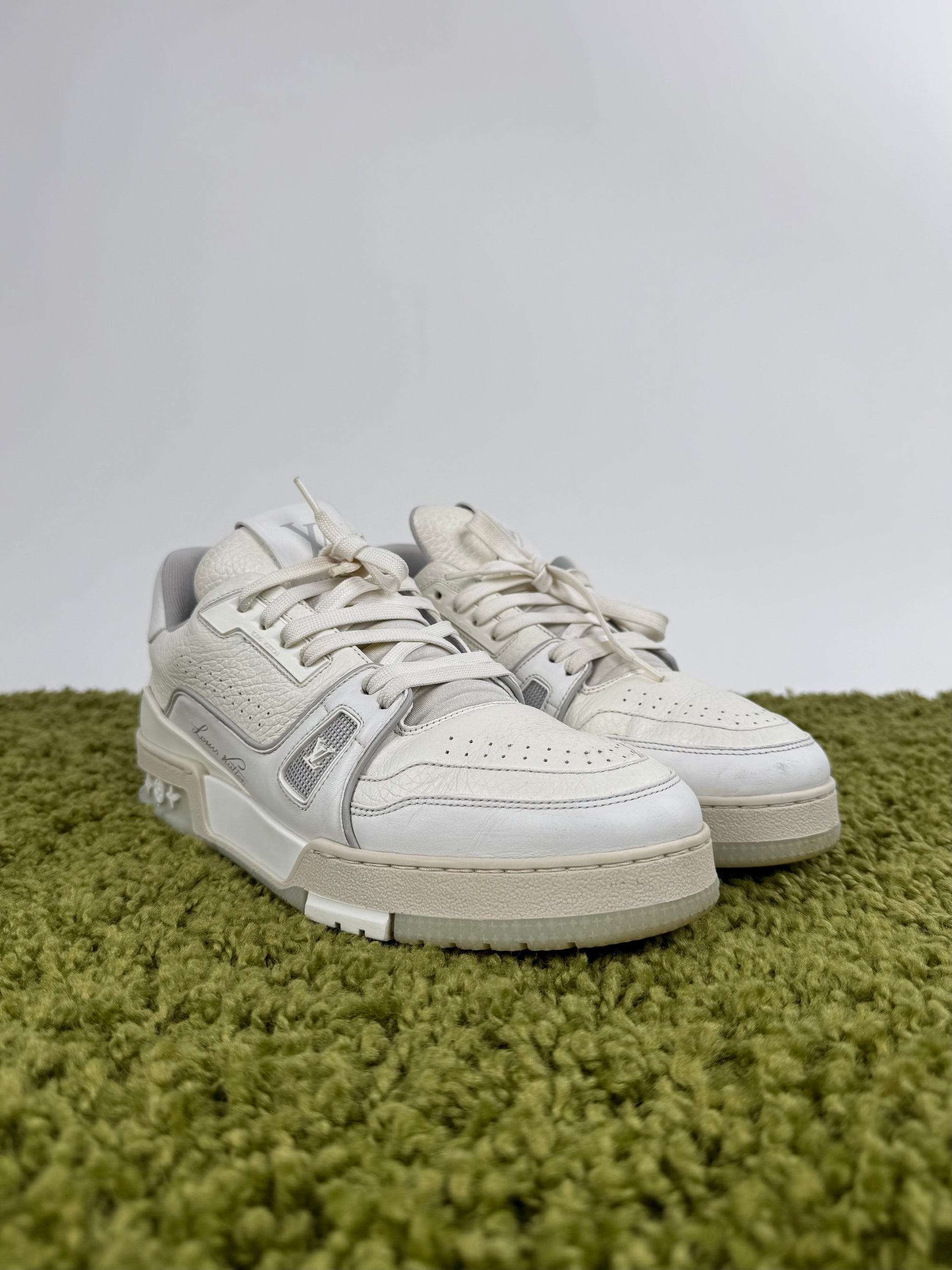 Louis Vuitton Trainer Bianca 7.5