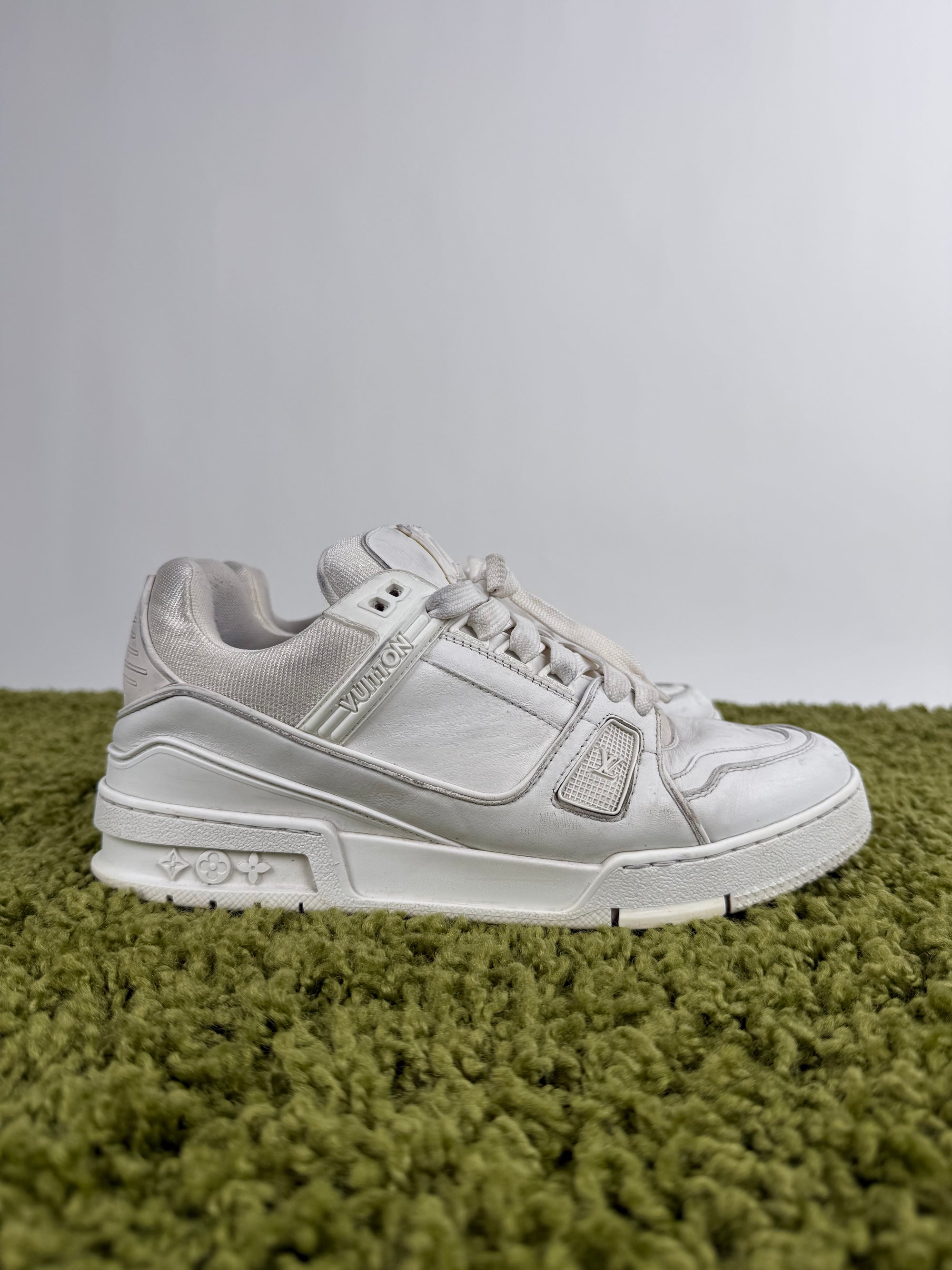 Louis Vuitton Trainer Bianca 7.5
