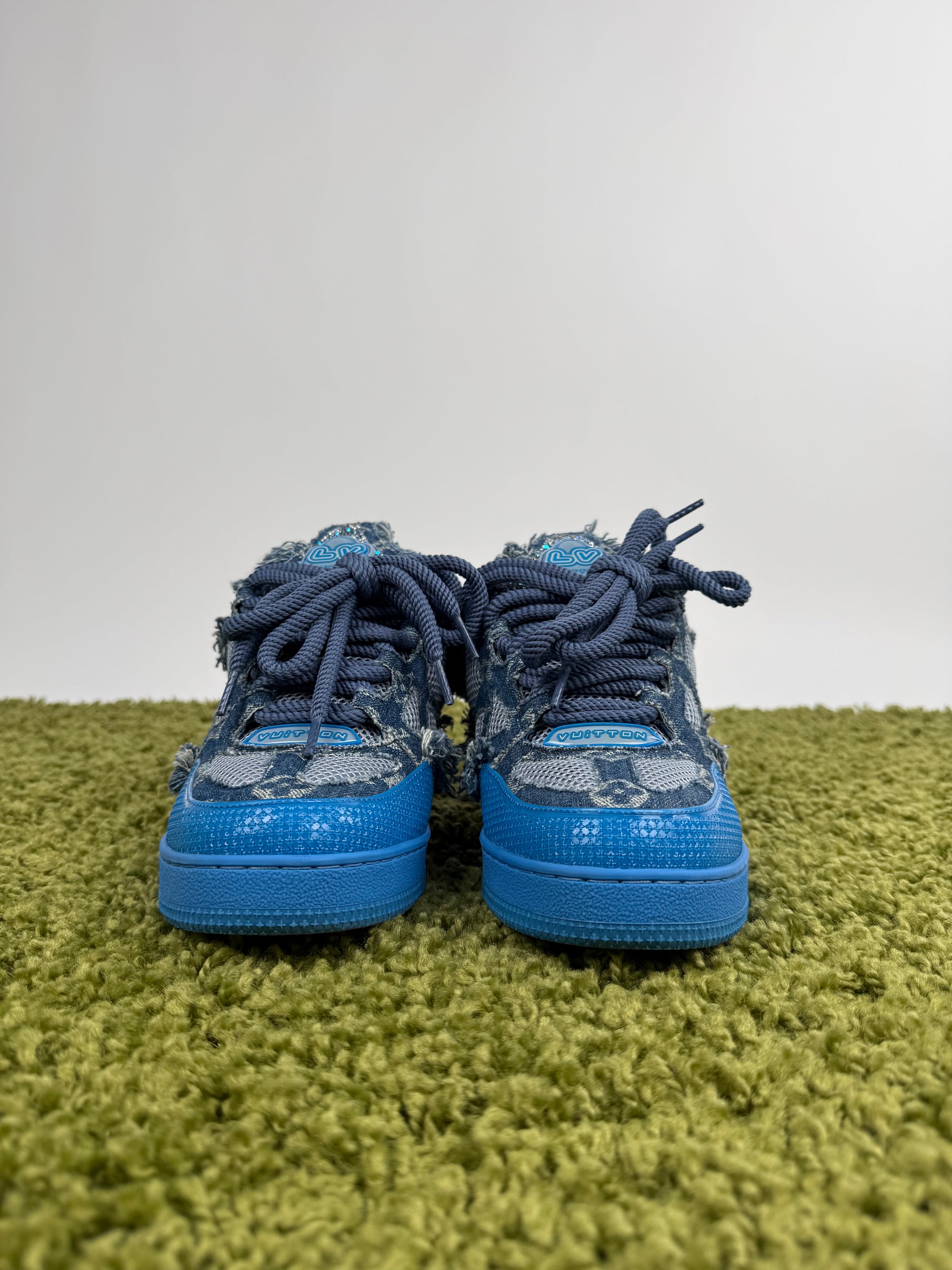 Louis Vuitton Skate in denim con dettagli swaroski 42 veste 43